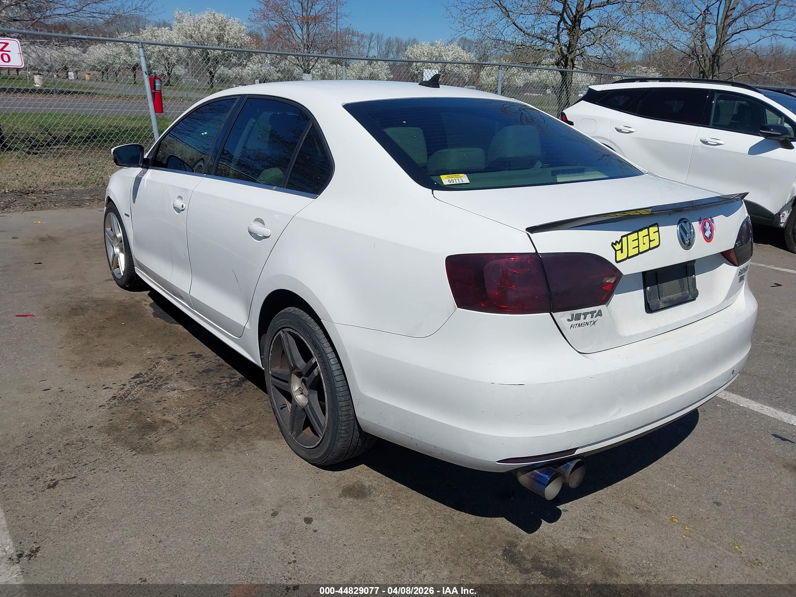 VOLKSWAGEN JETTA image 3