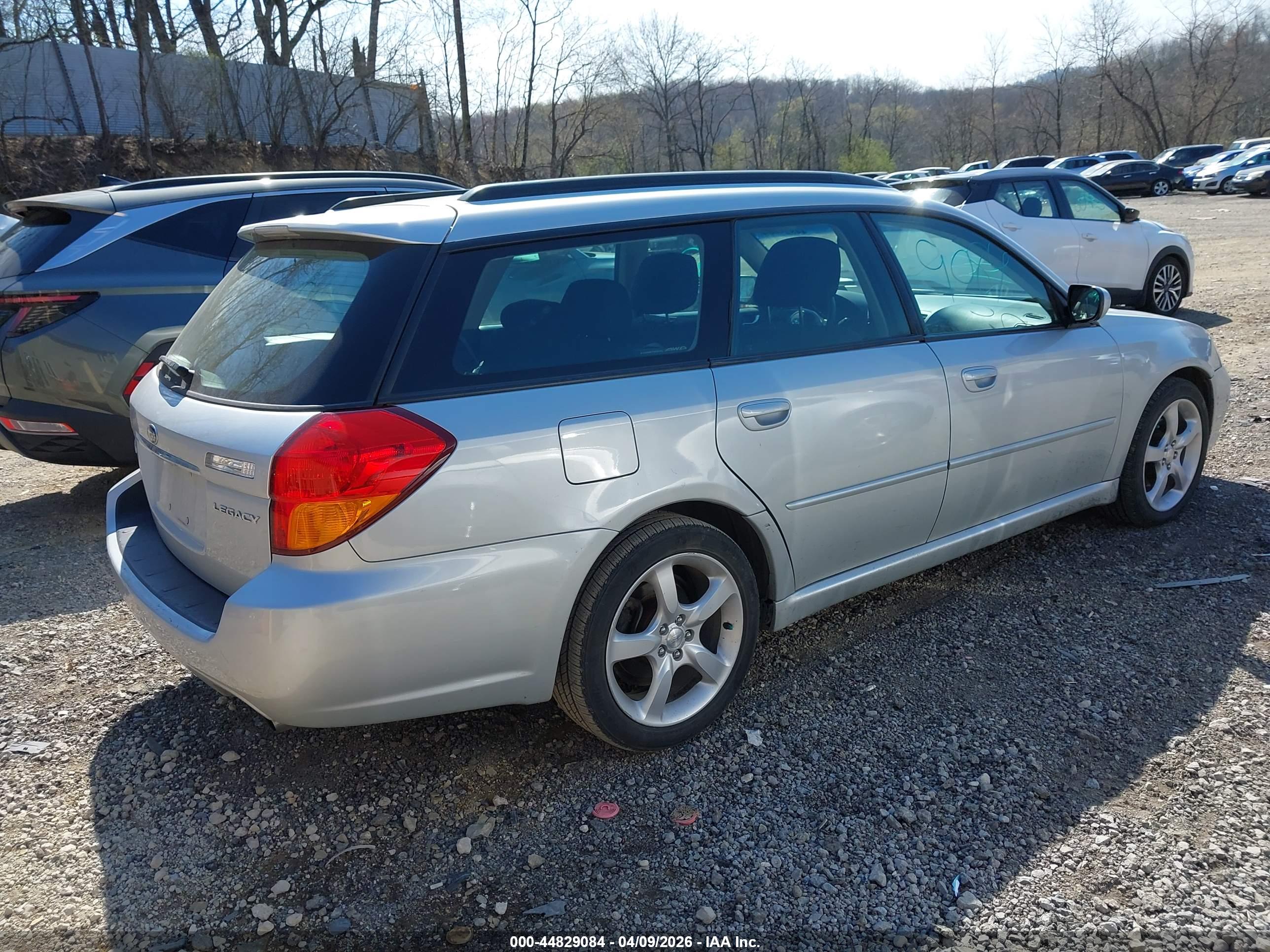 SUBARU LEGACY image 4