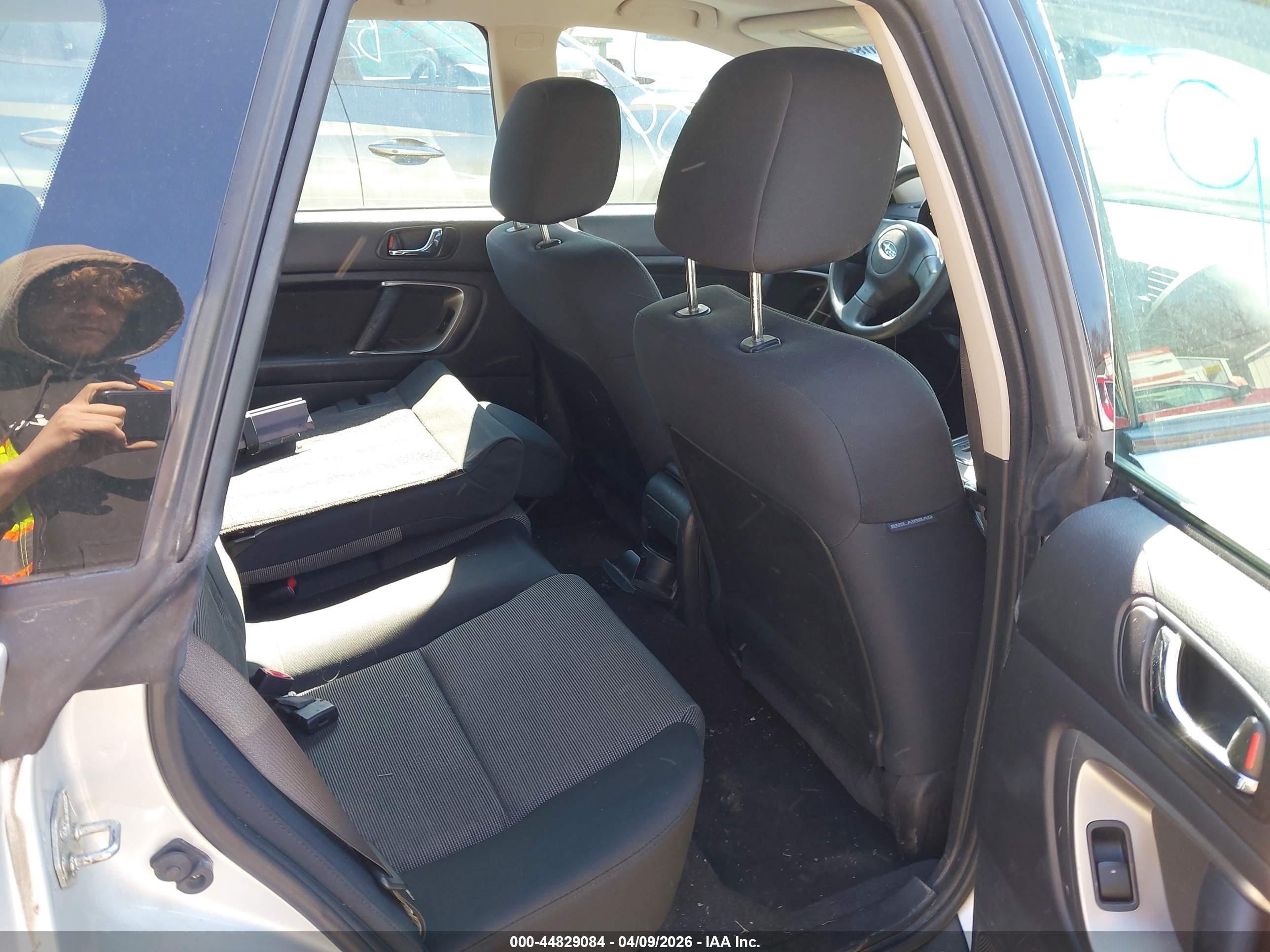 SUBARU LEGACY image 8