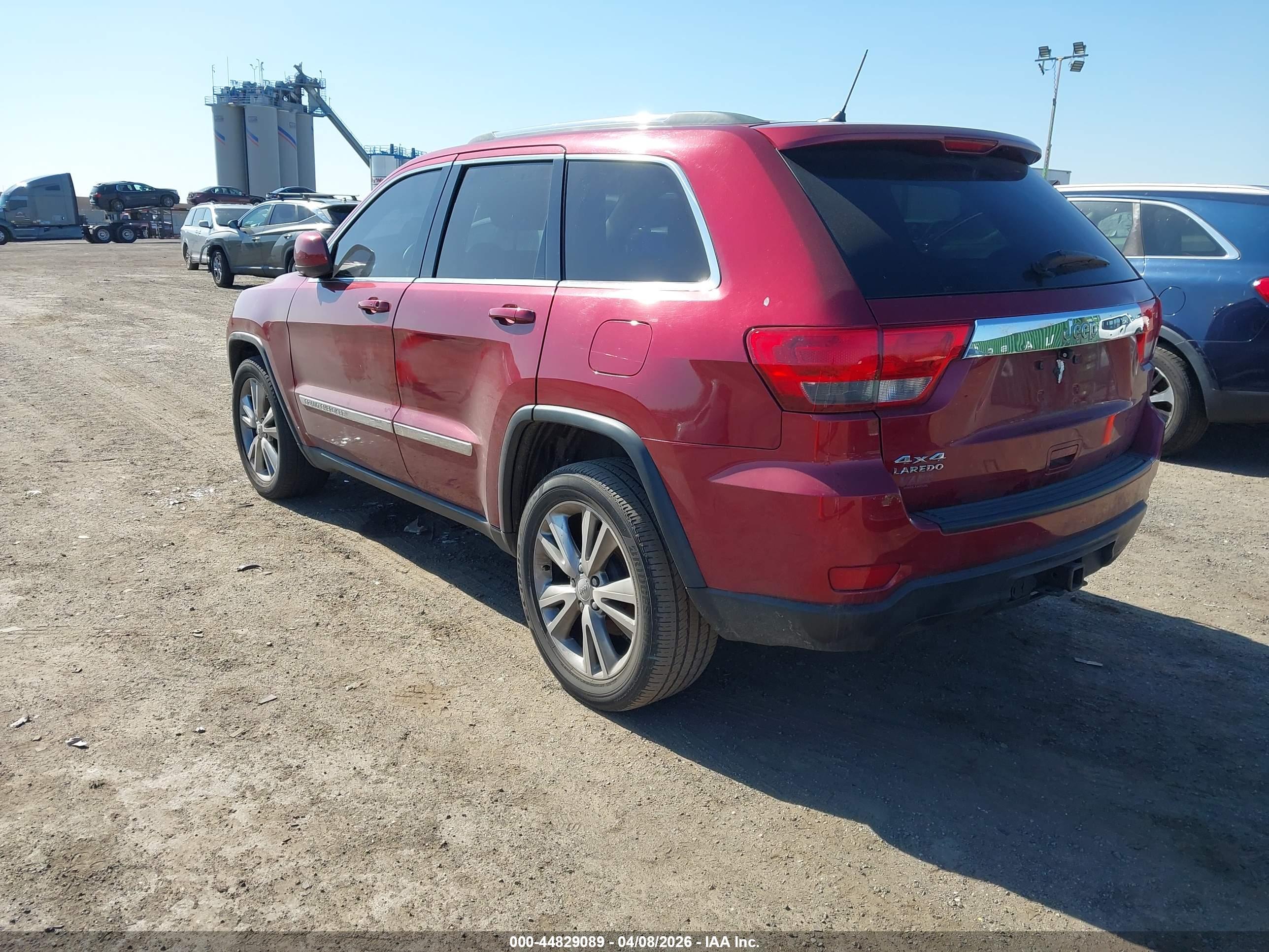 JEEP GRAND image 3