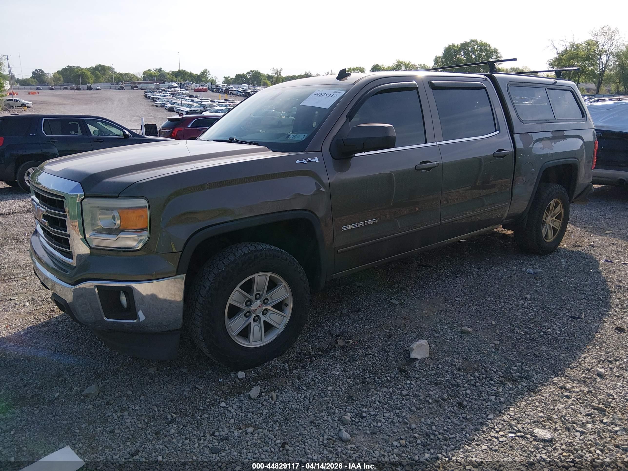 GMC SIERRA image 2