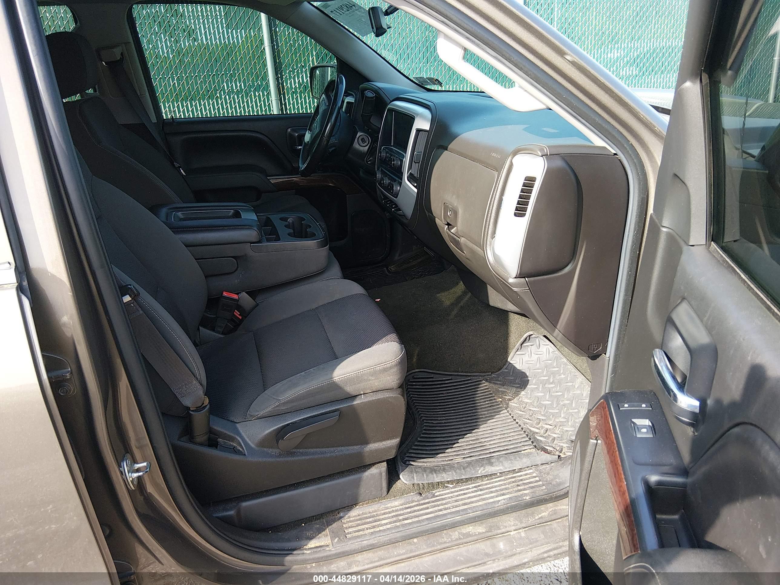 GMC SIERRA image 5