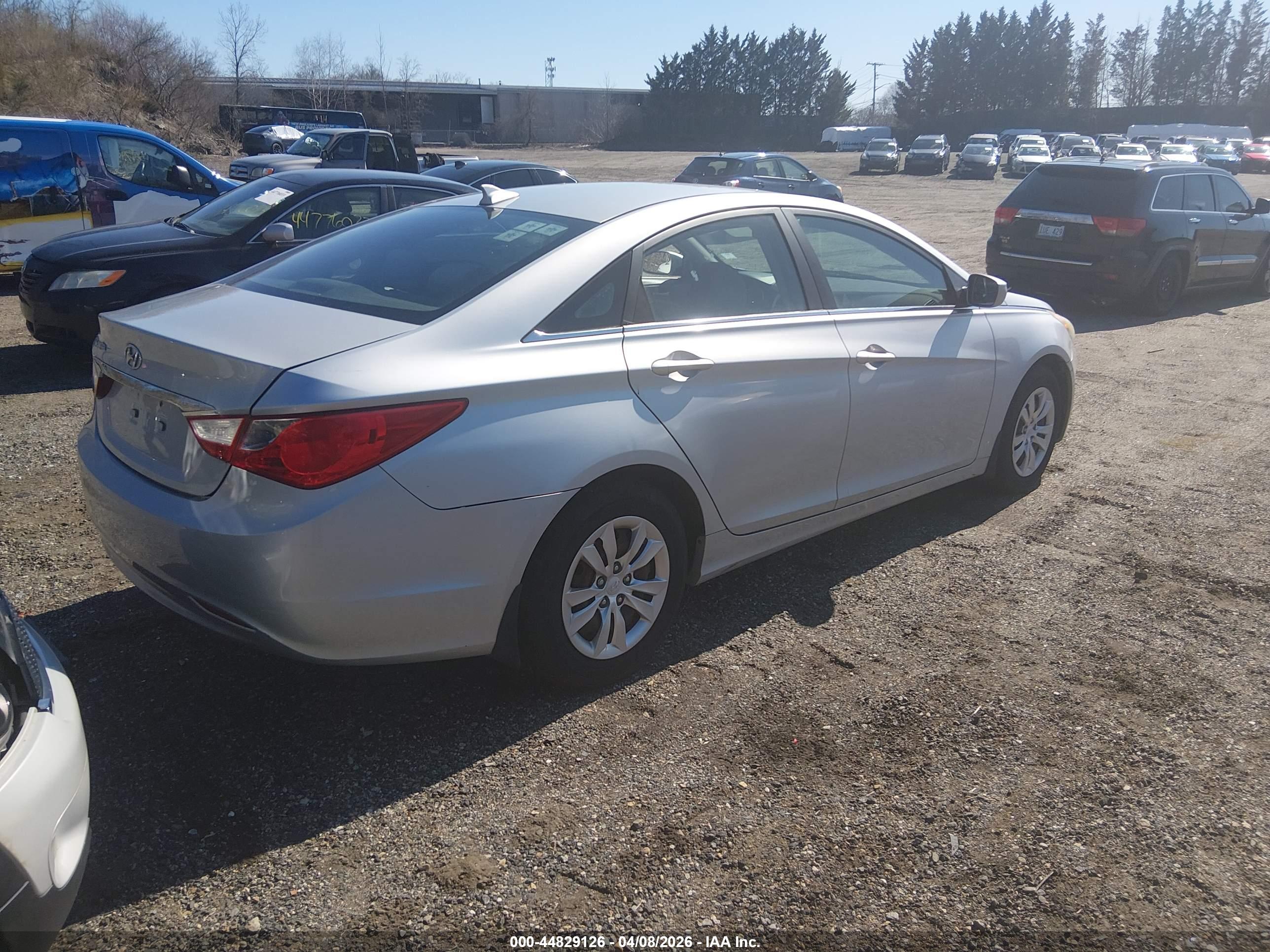 HYUNDAI SONATA image 4