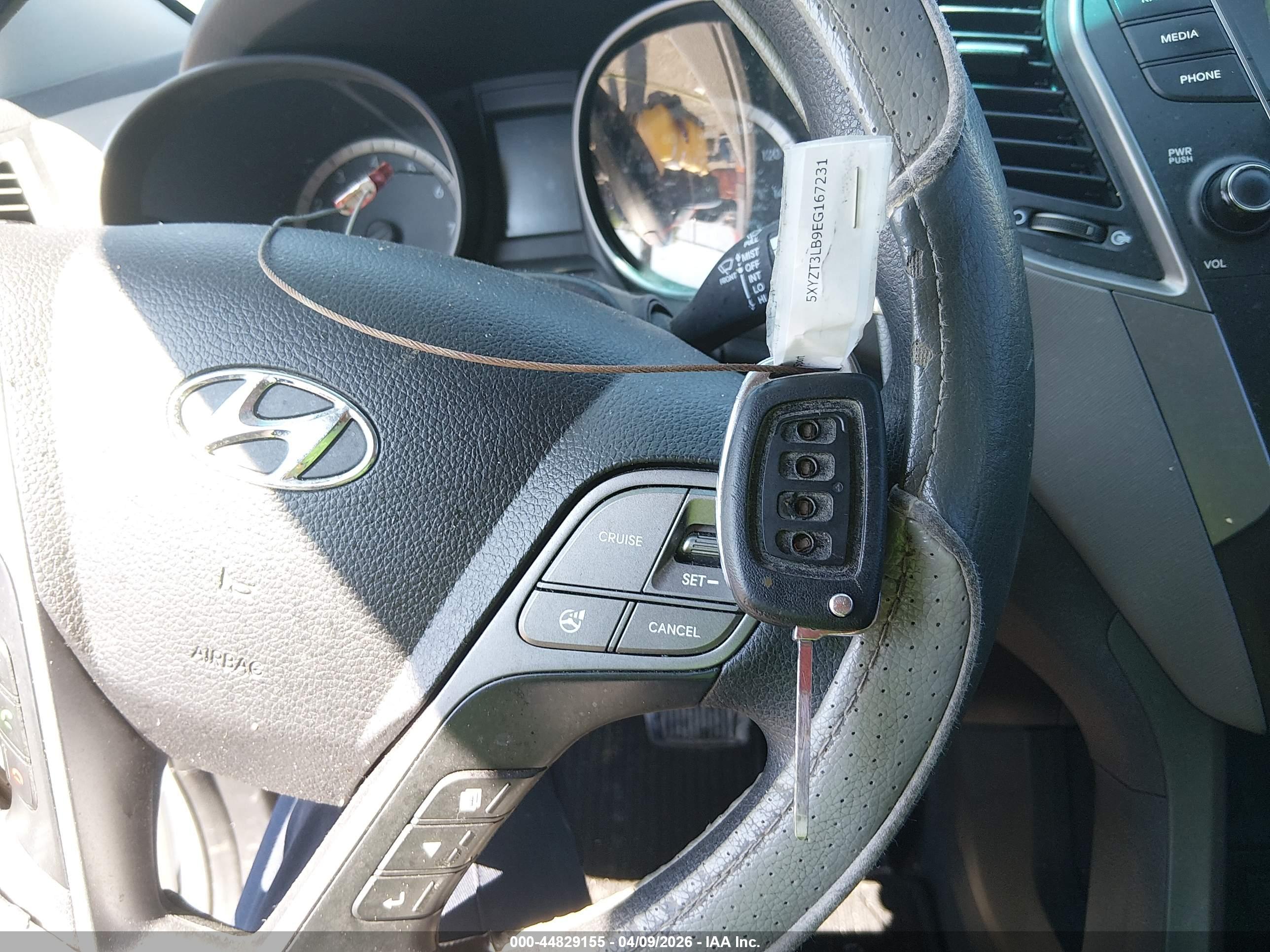 HYUNDAI SANTA image 11