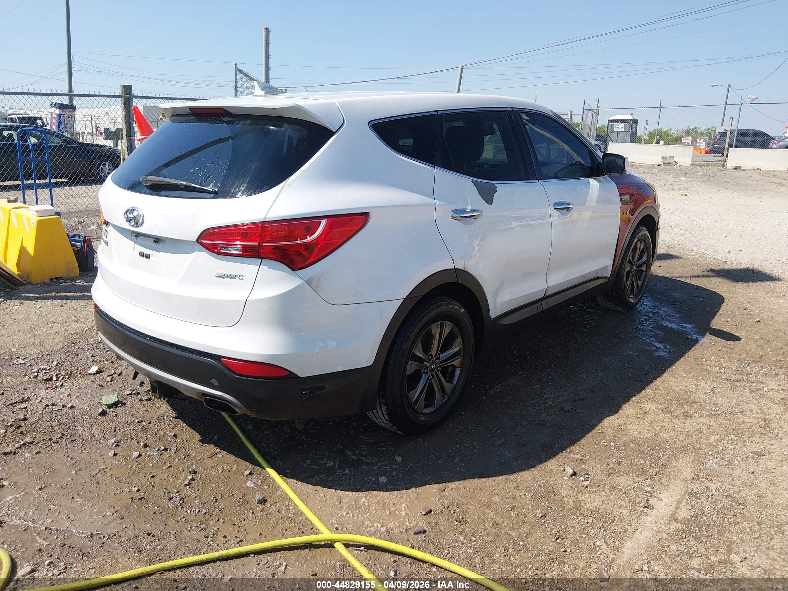 HYUNDAI SANTA image 4