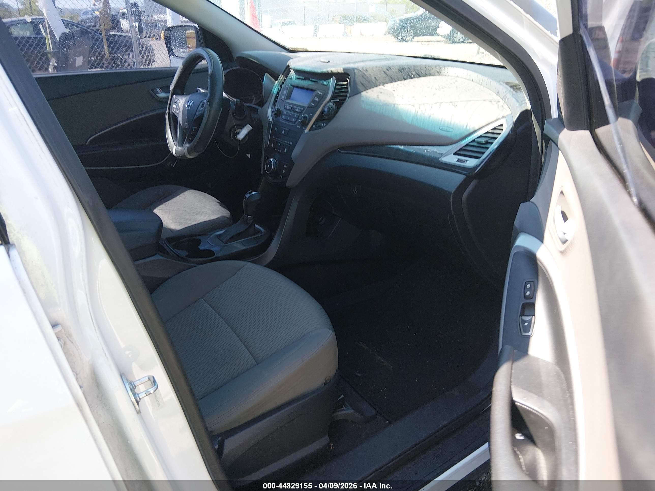 HYUNDAI SANTA image 5
