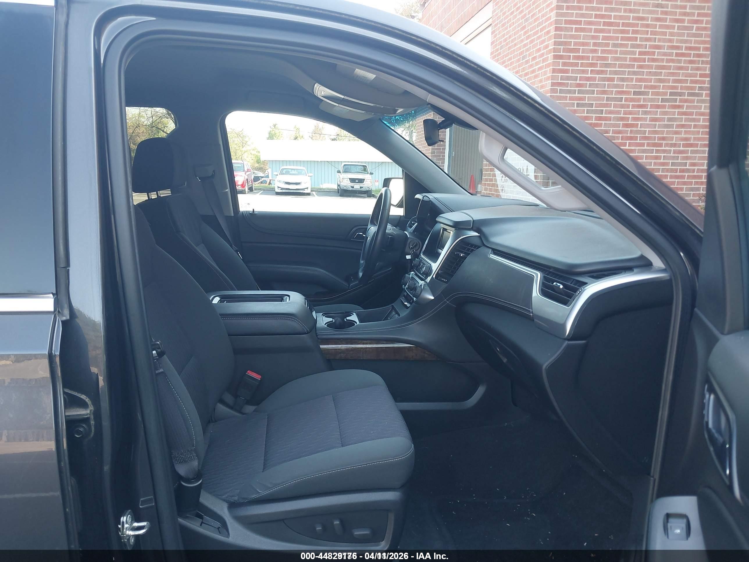 CHEVROLET TAHOE image 5