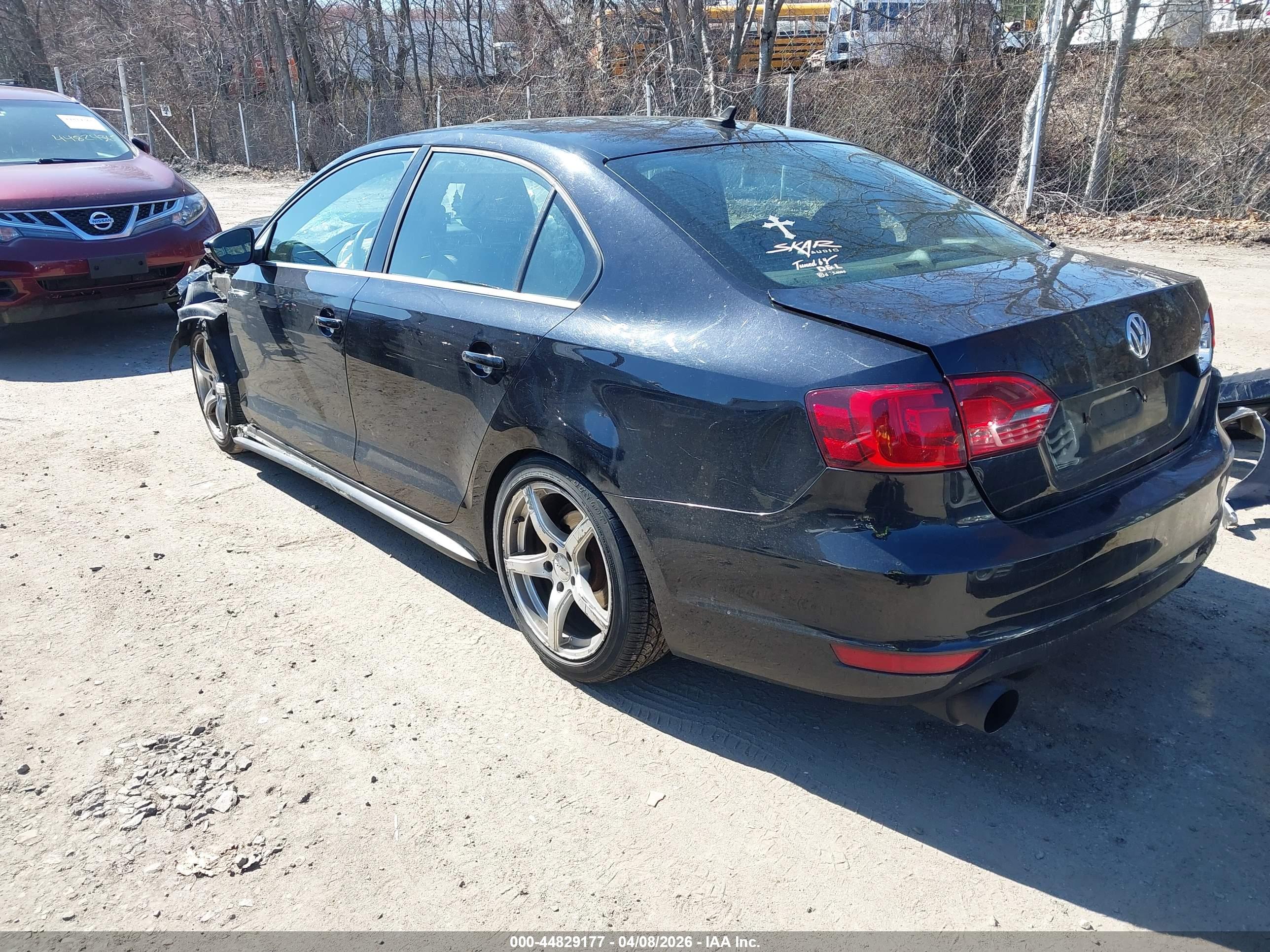 VOLKSWAGEN JETTA image 3