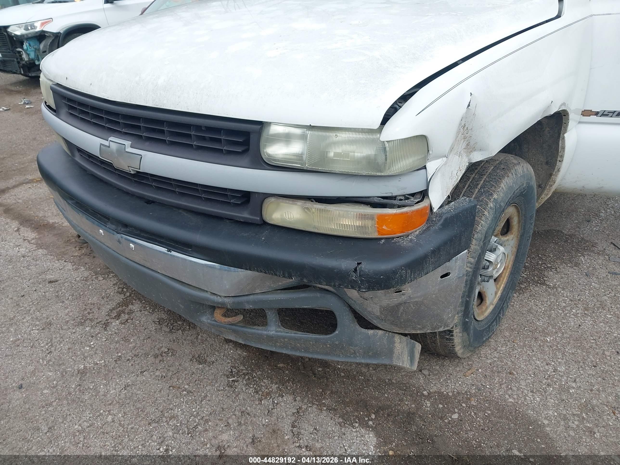 CHEVROLET SILVERADO image 6