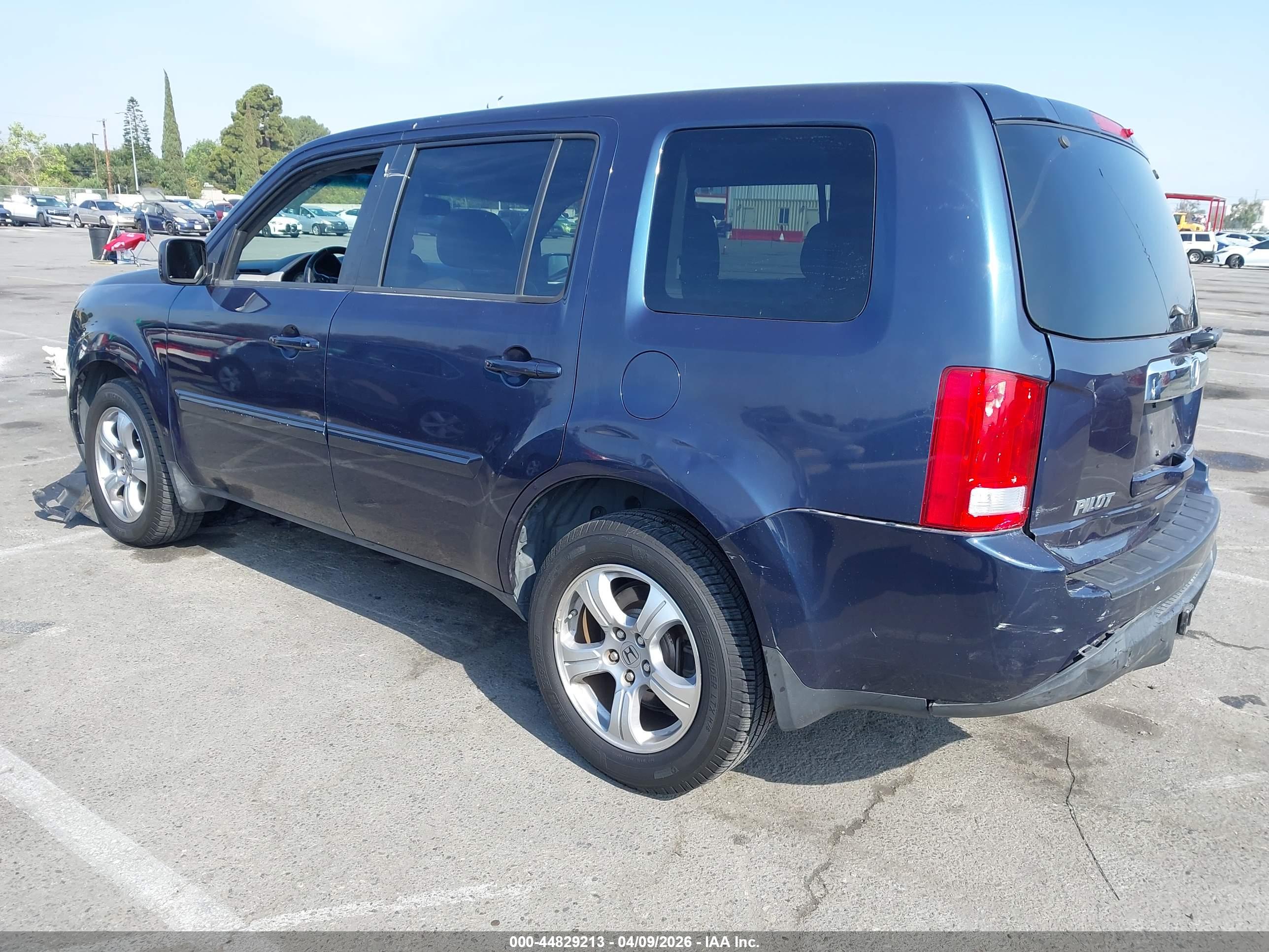 HONDA PILOT image 3