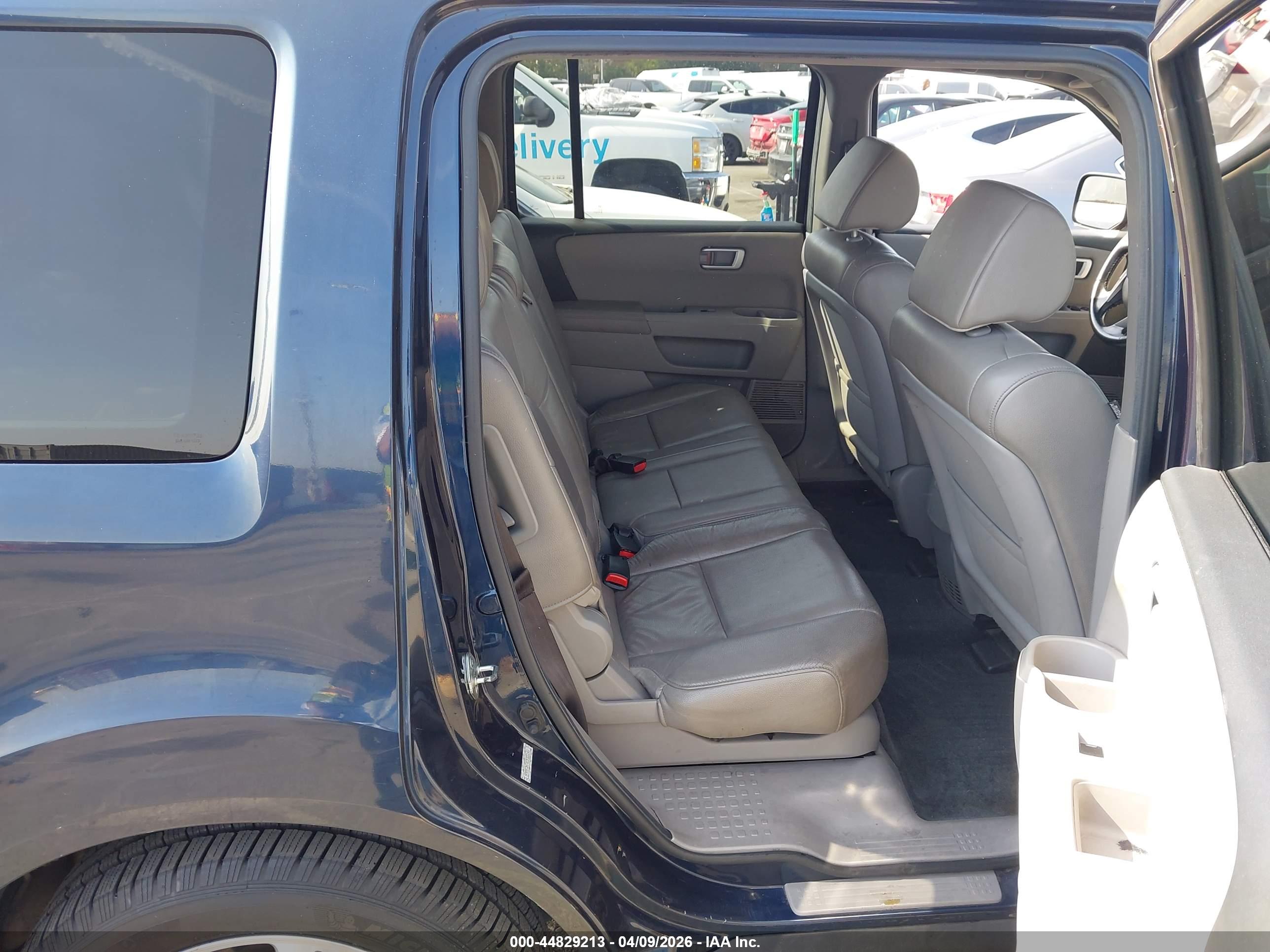 HONDA PILOT image 8