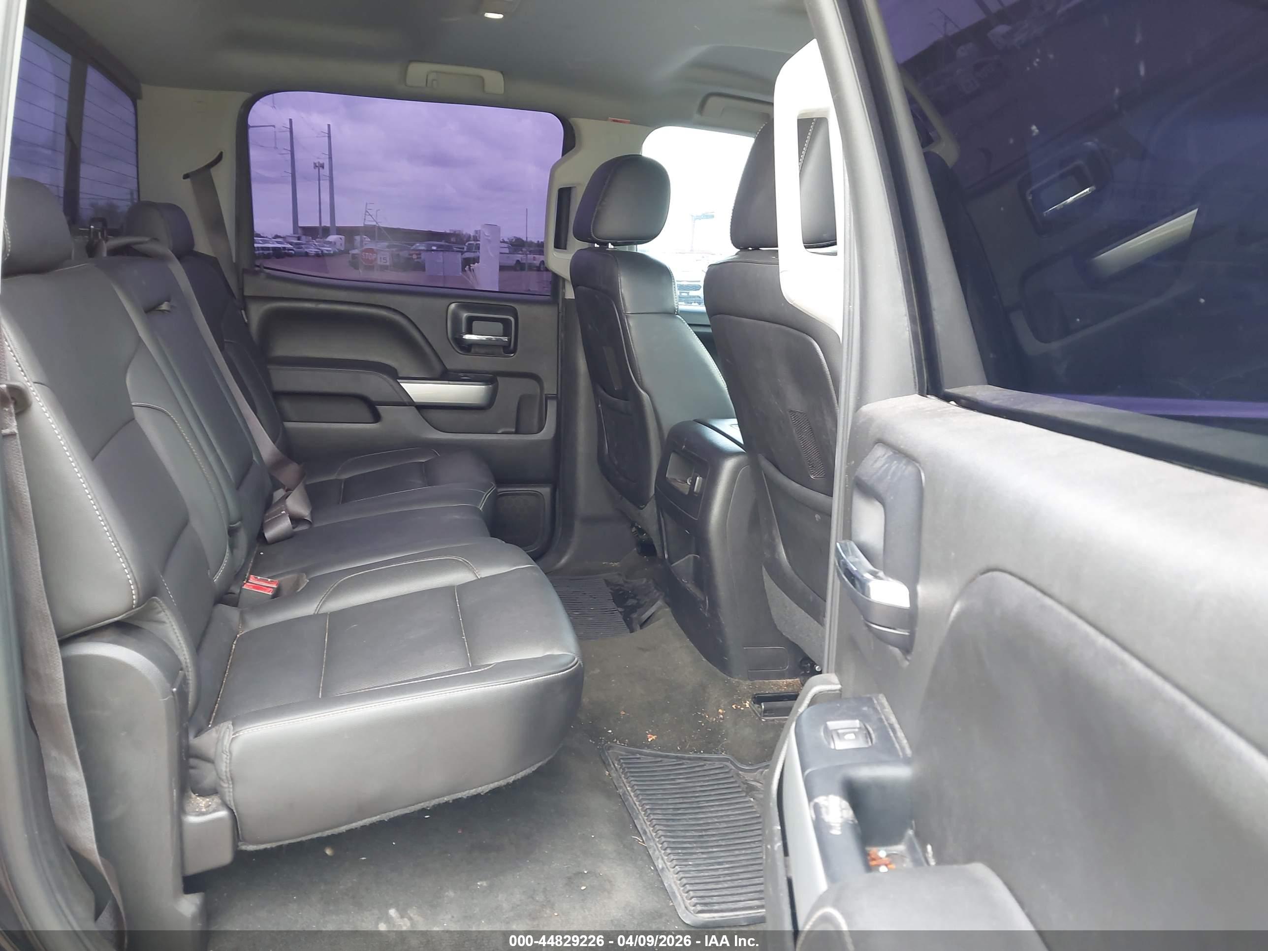CHEVROLET SILVERADO image 8