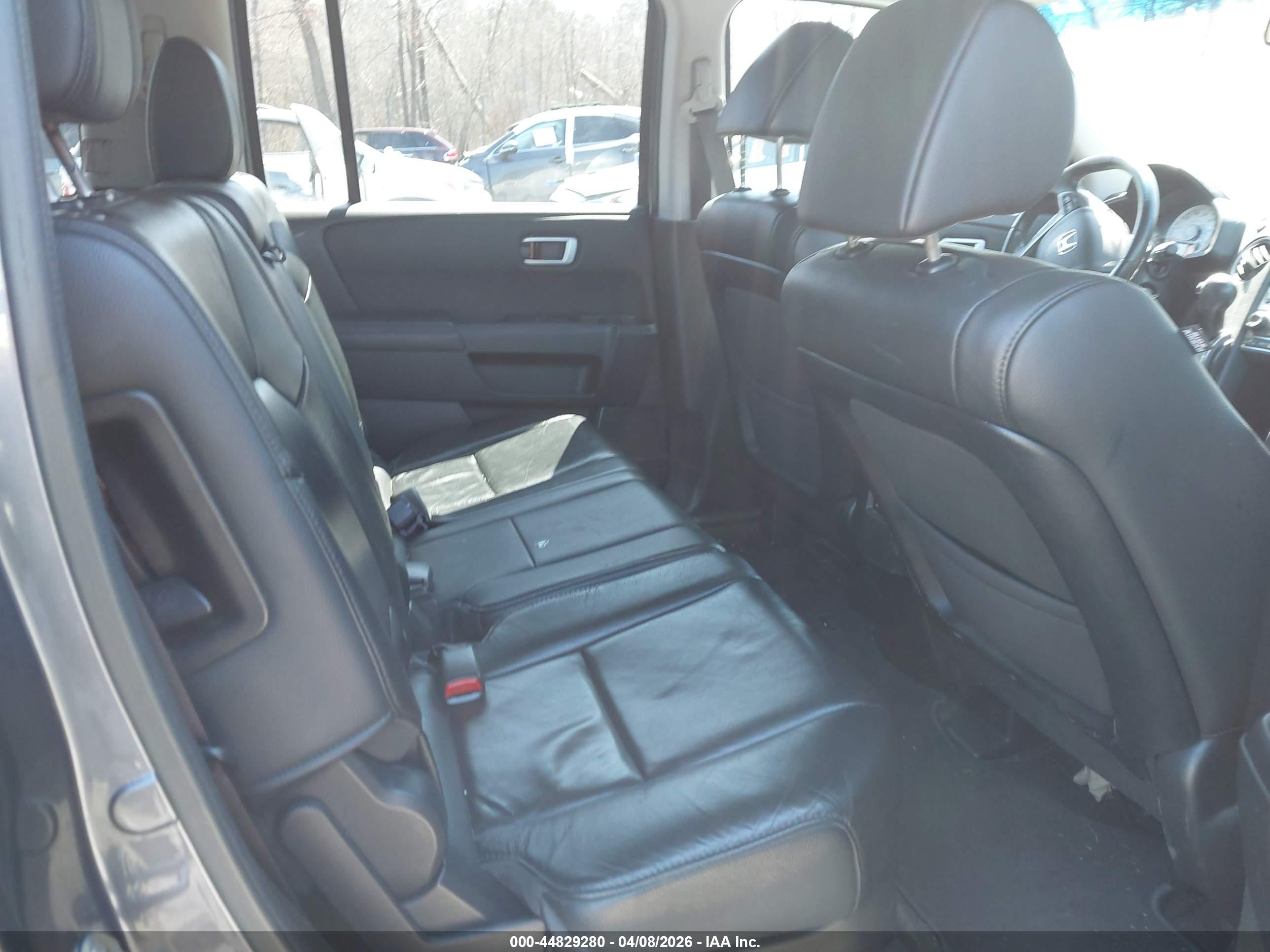 HONDA PILOT image 8