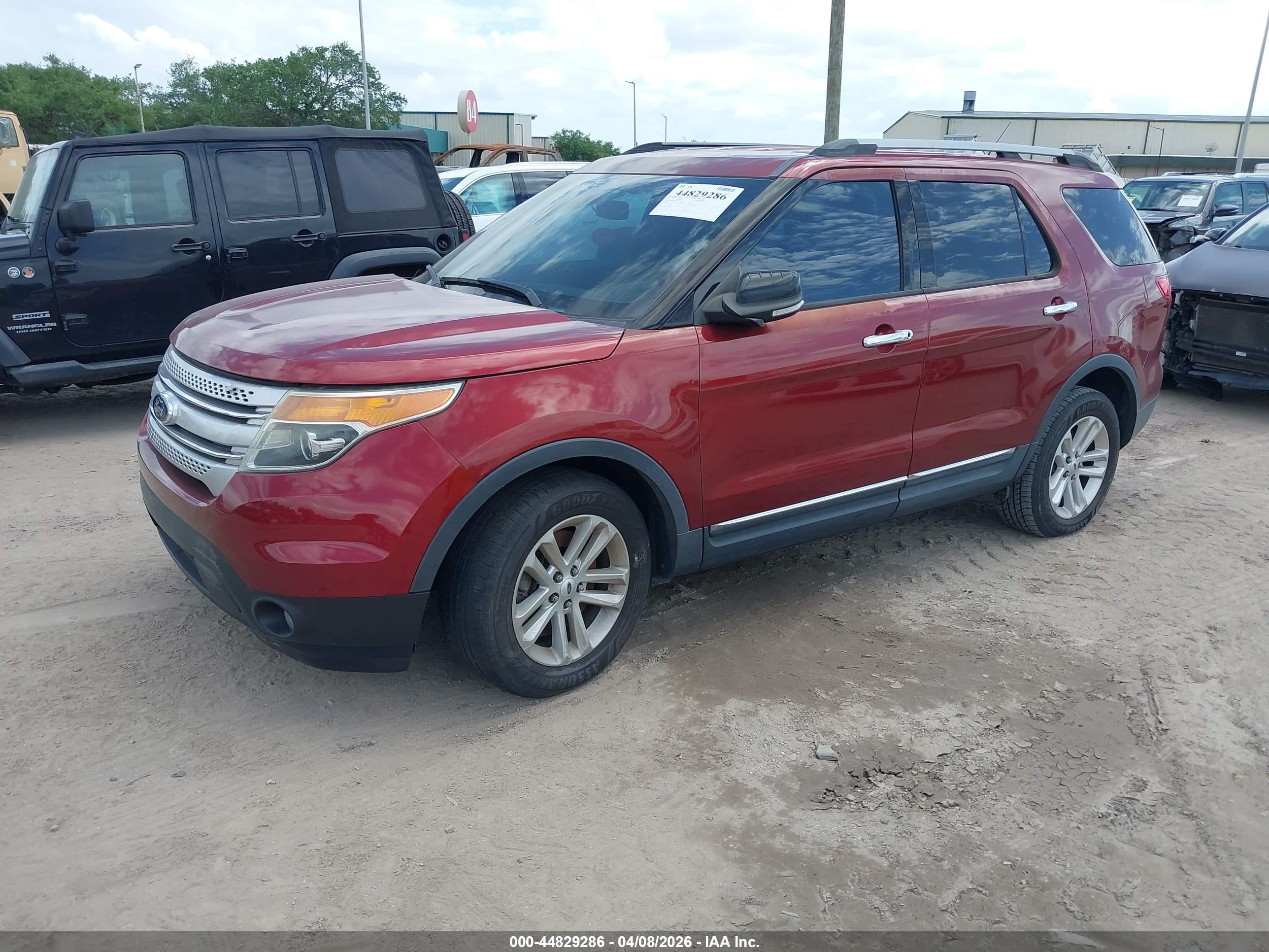 FORD EXPLORER image 2