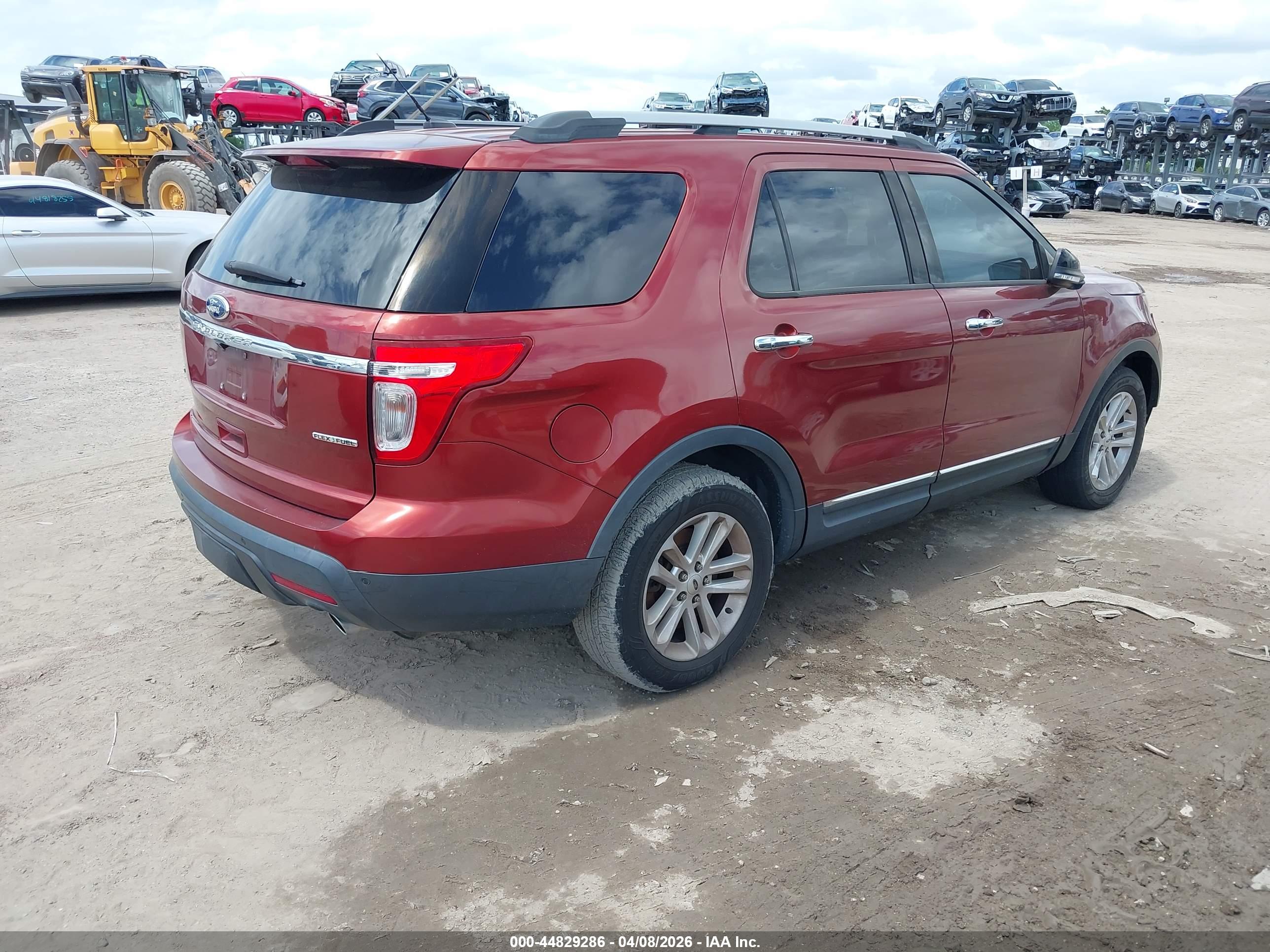 FORD EXPLORER image 4