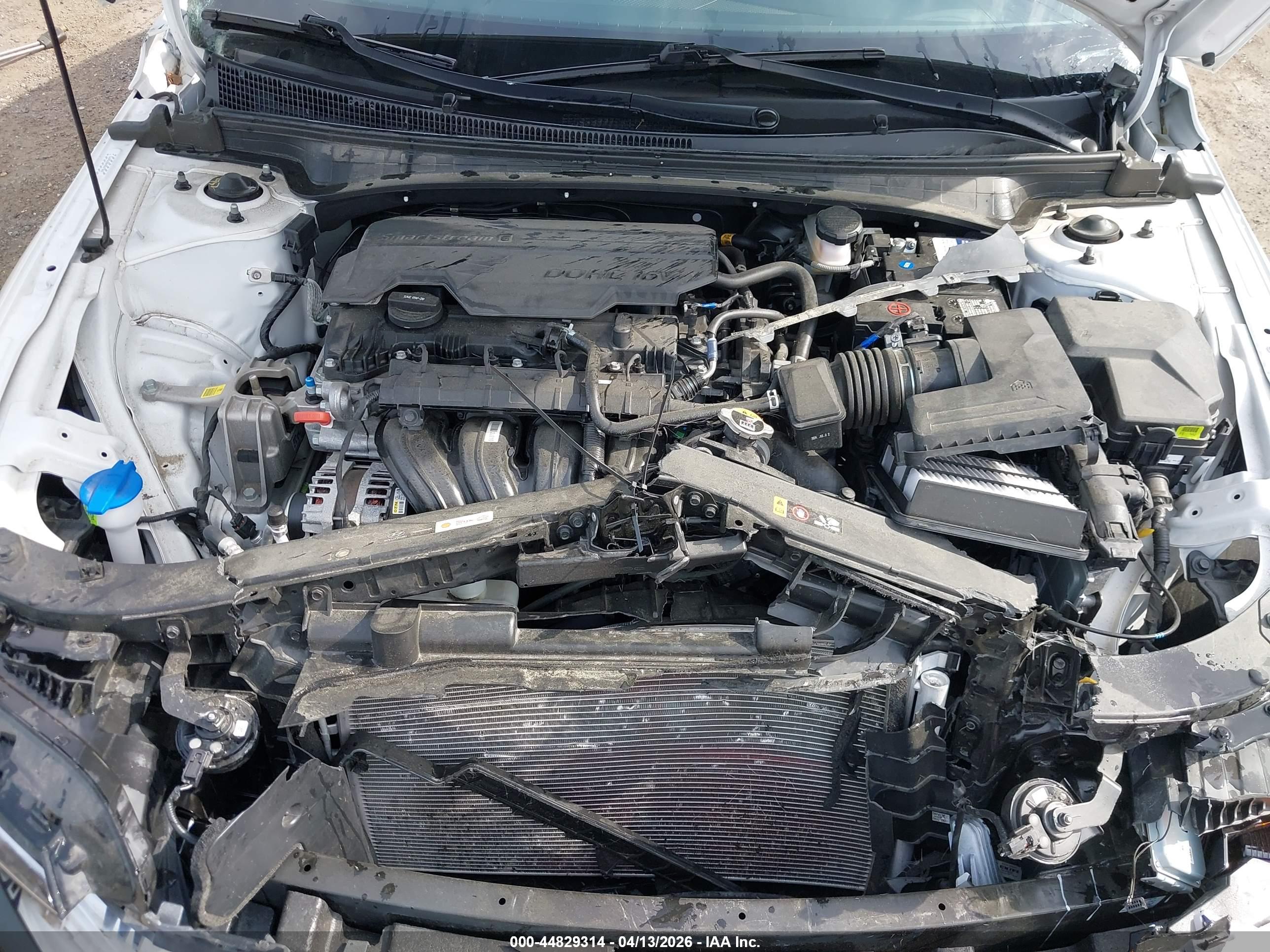 HYUNDAI ELANTRA image 10