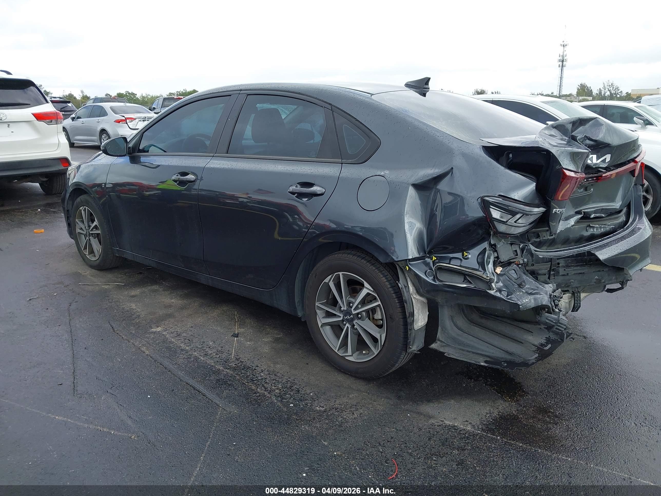 KIA FORTE image 3