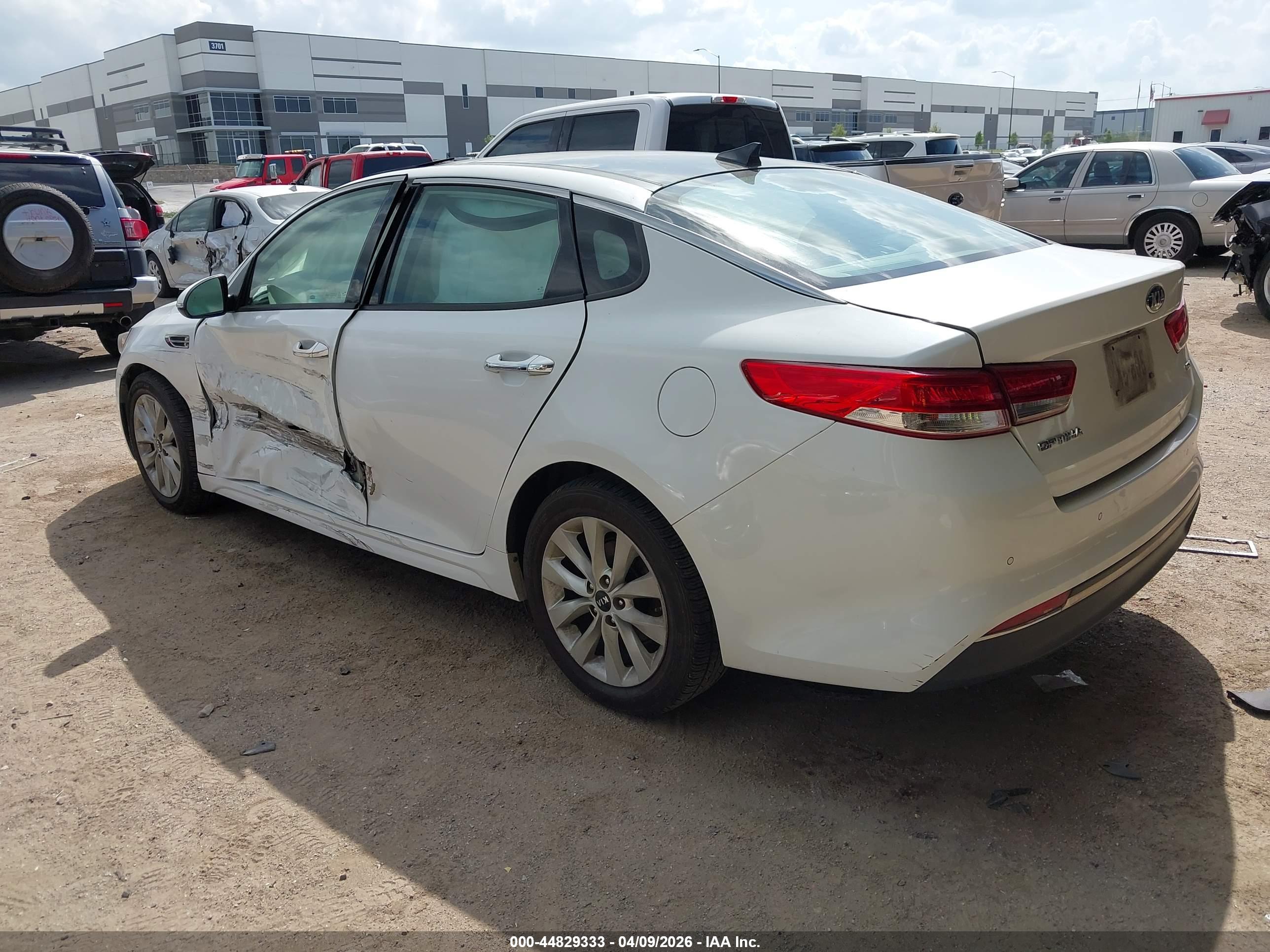 KIA OPTIMA image 3