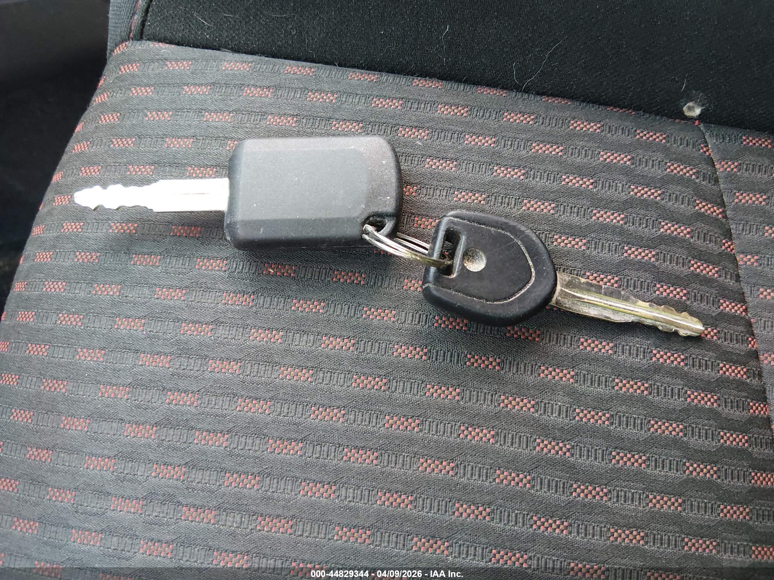 MITSUBISHI OUTLANDER image 11