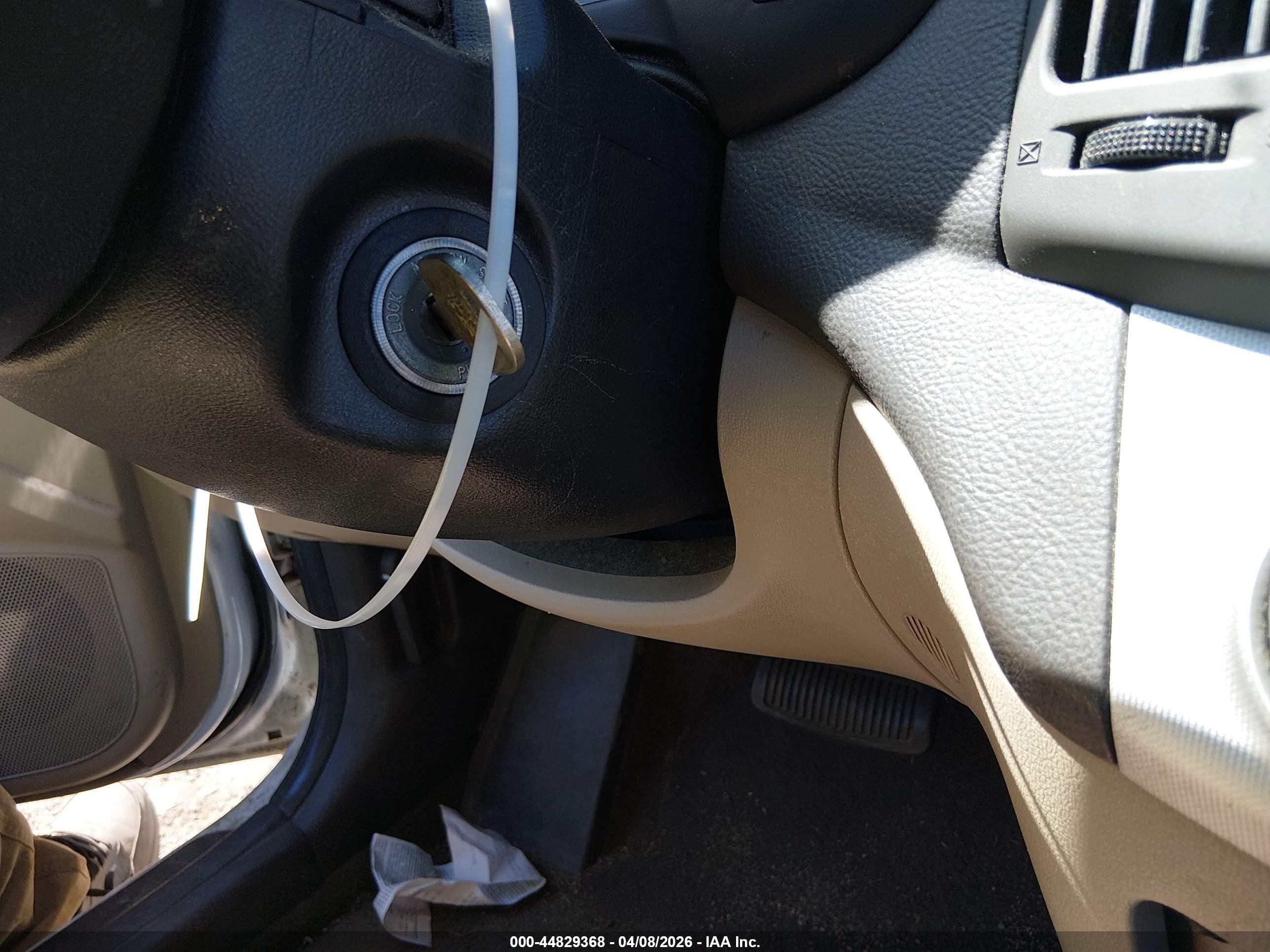 HYUNDAI ELANTRA image 11