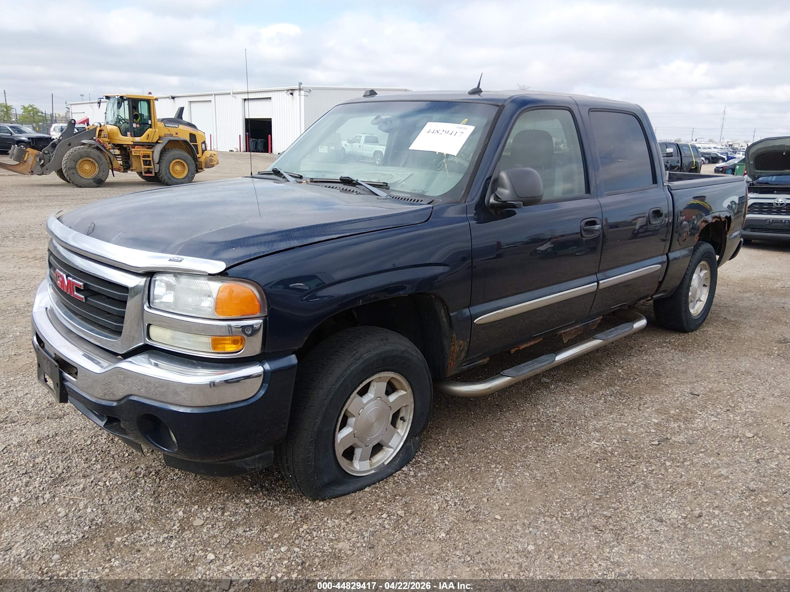 GMC SIERRA image 2