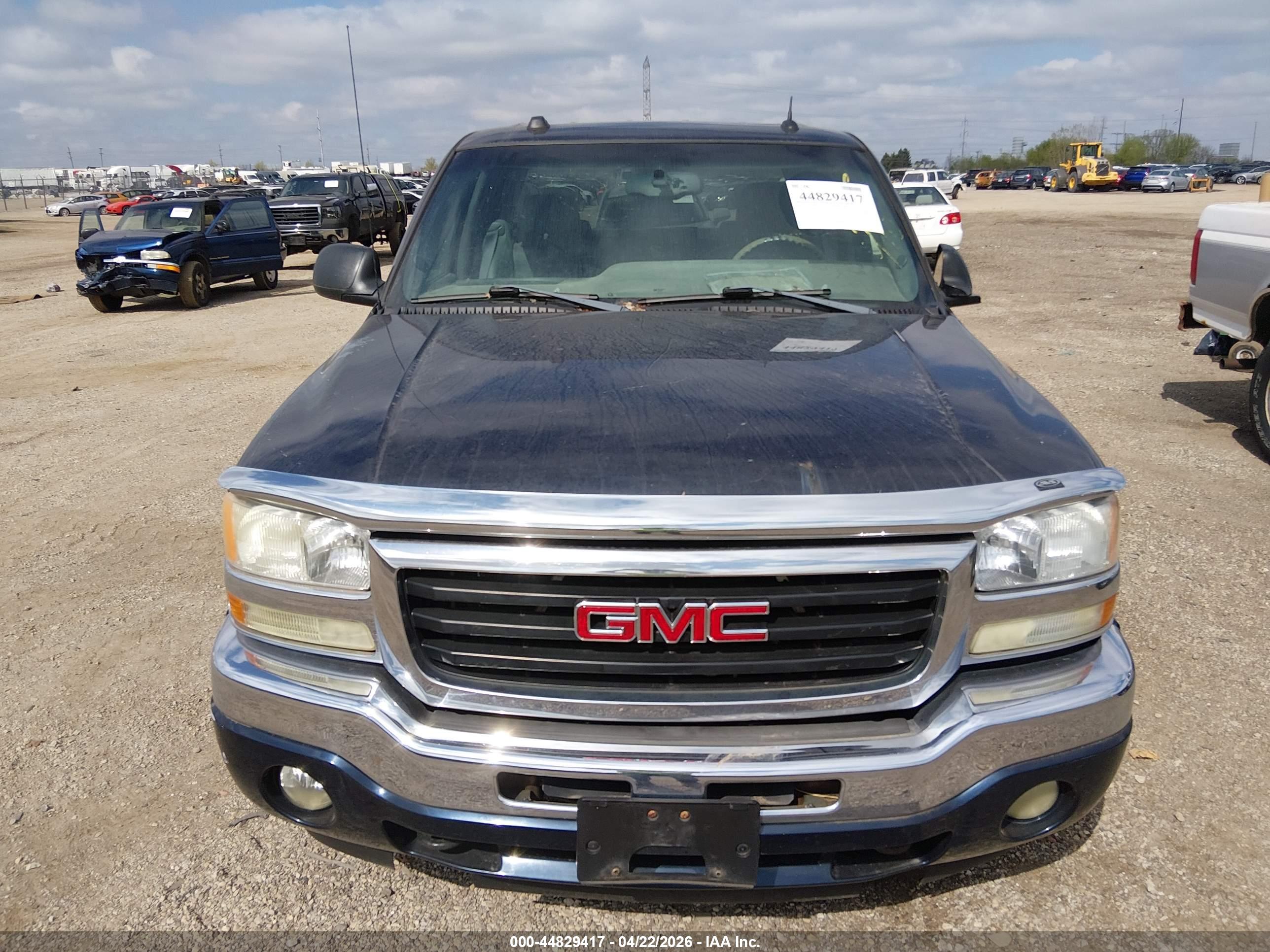 GMC SIERRA image 6