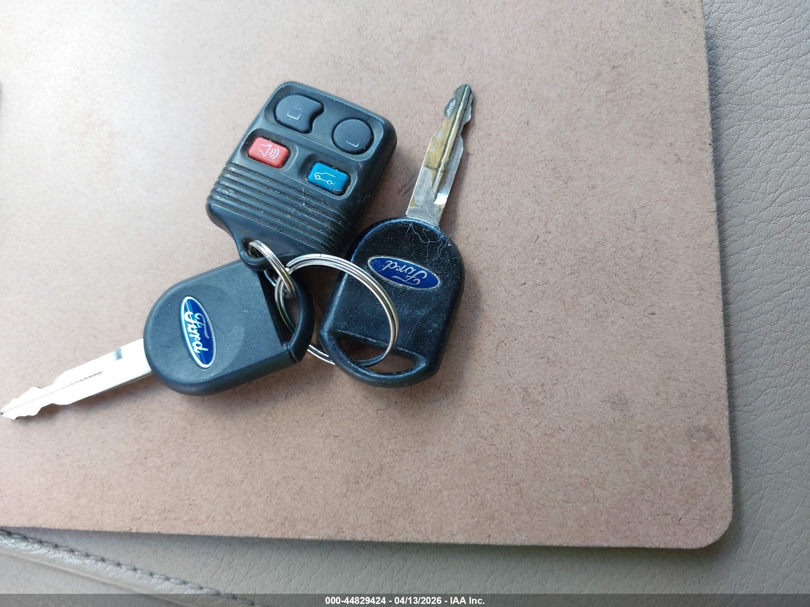FORD EXPEDITION image 11