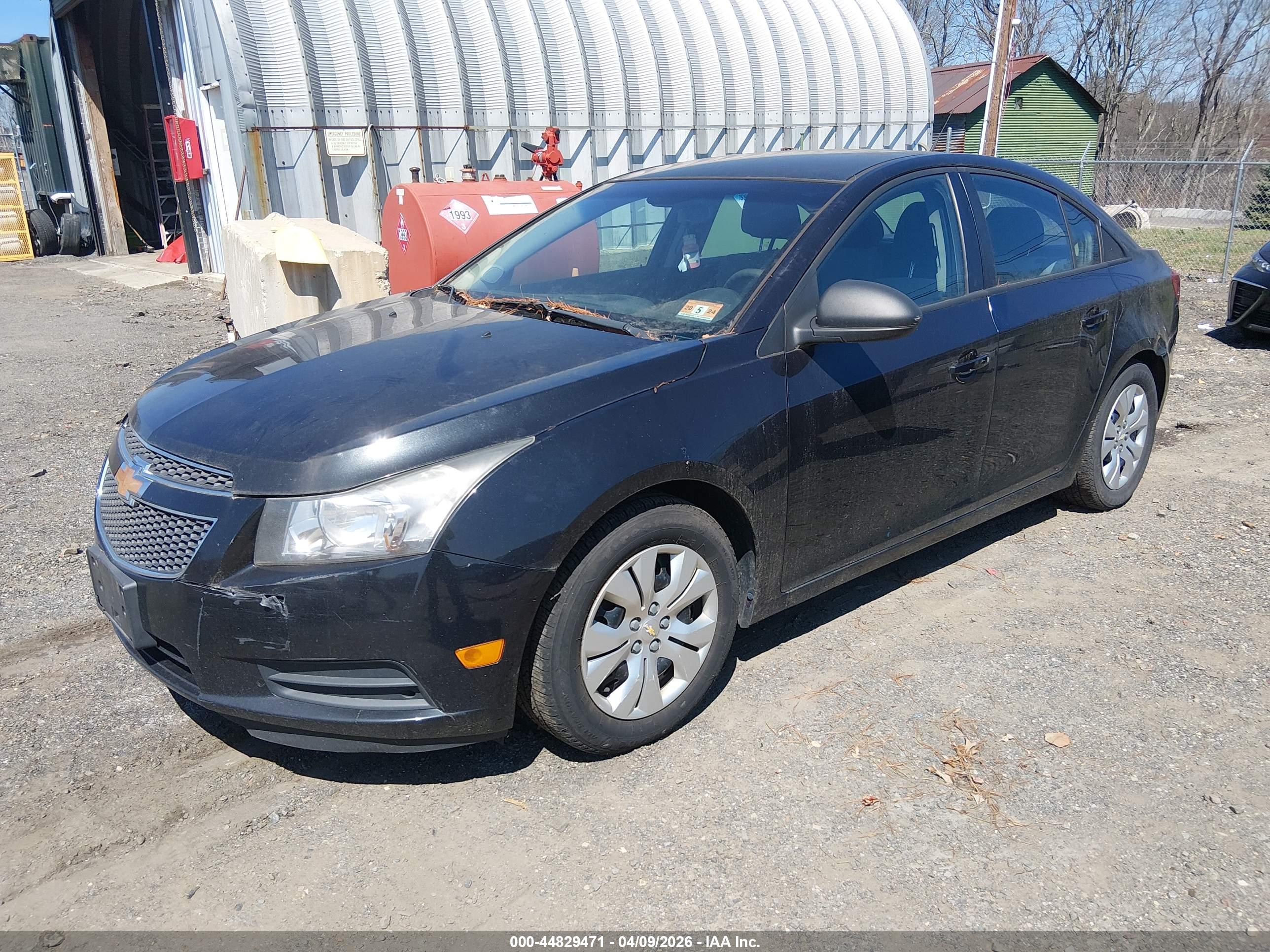 CHEVROLET CRUZE image 2