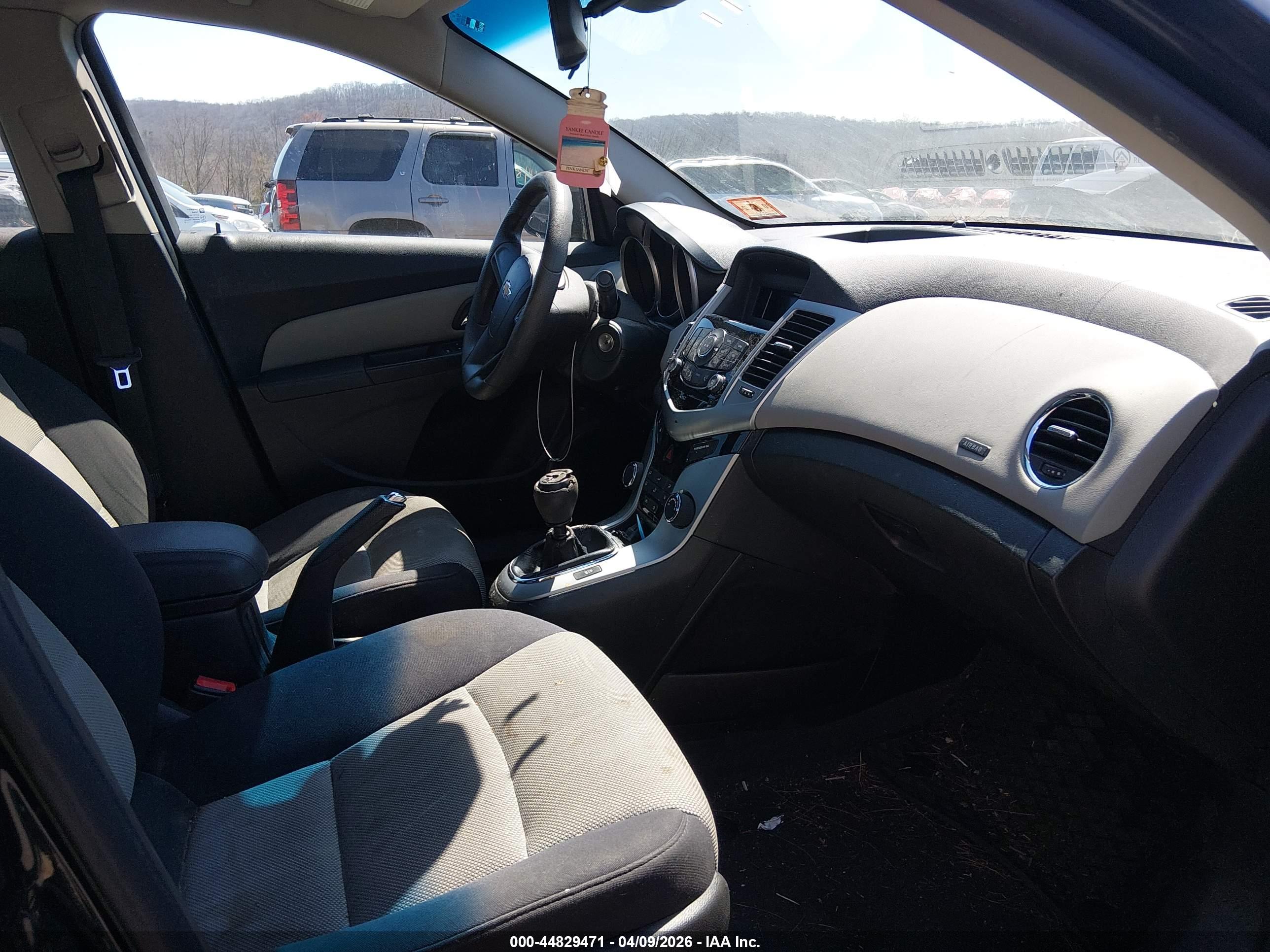 CHEVROLET CRUZE image 5
