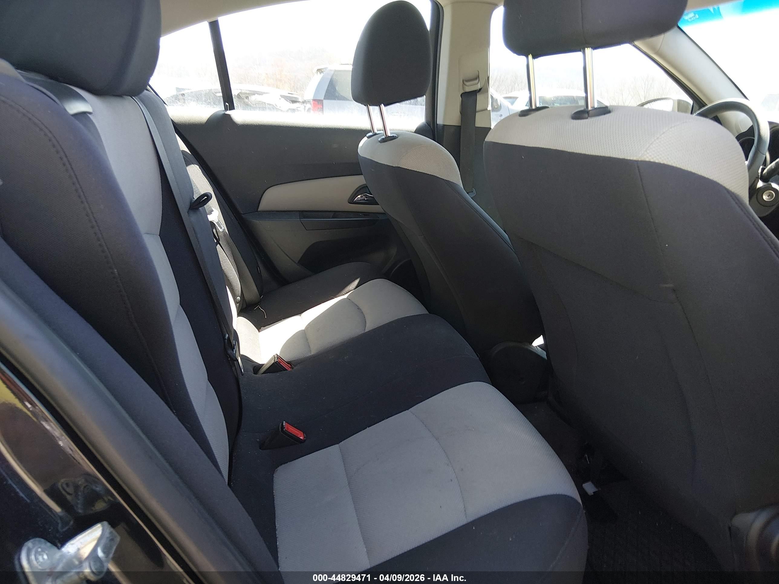CHEVROLET CRUZE image 8