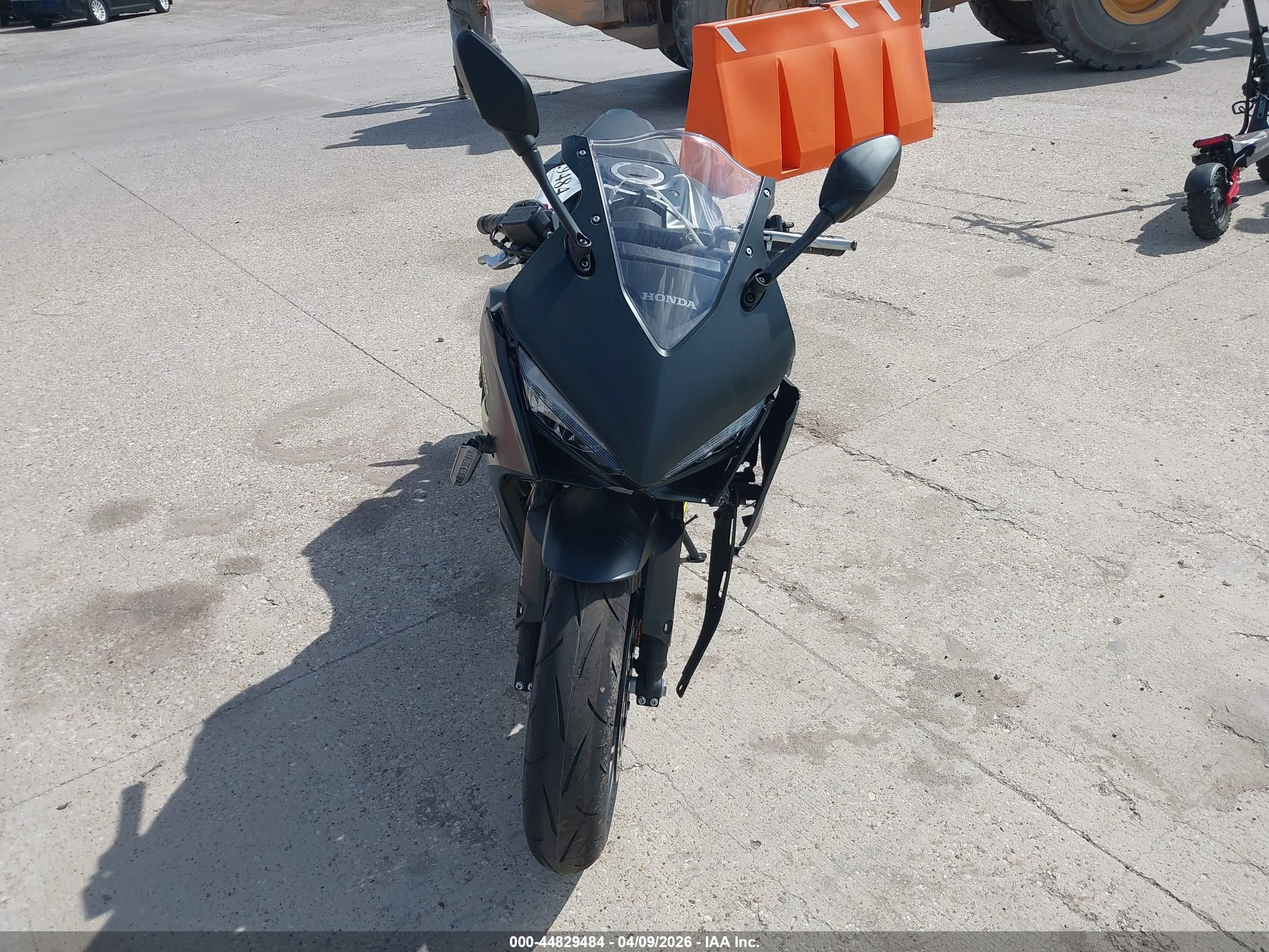 HONDA CBR650 image 5