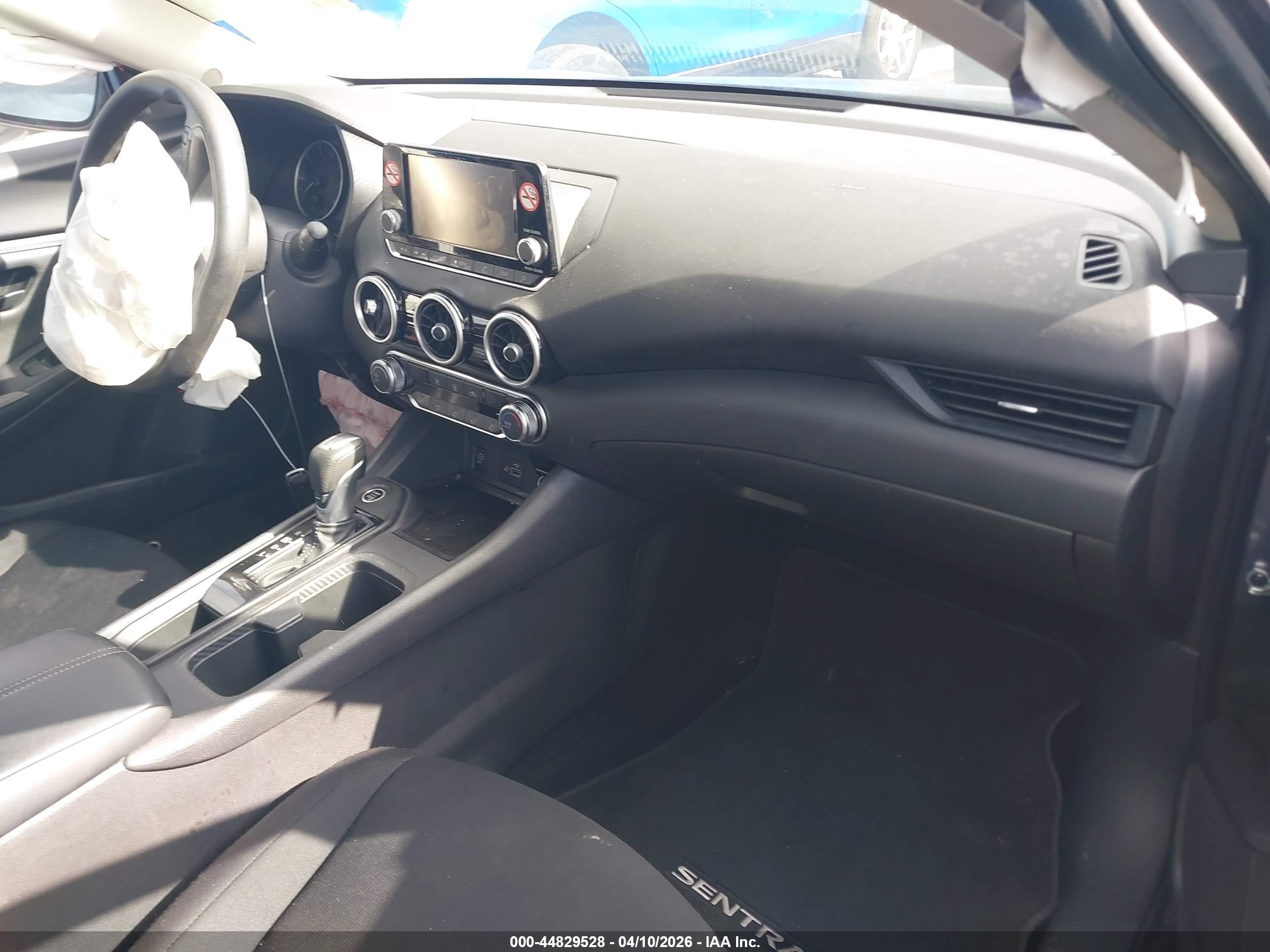 NISSAN SENTRA image 5