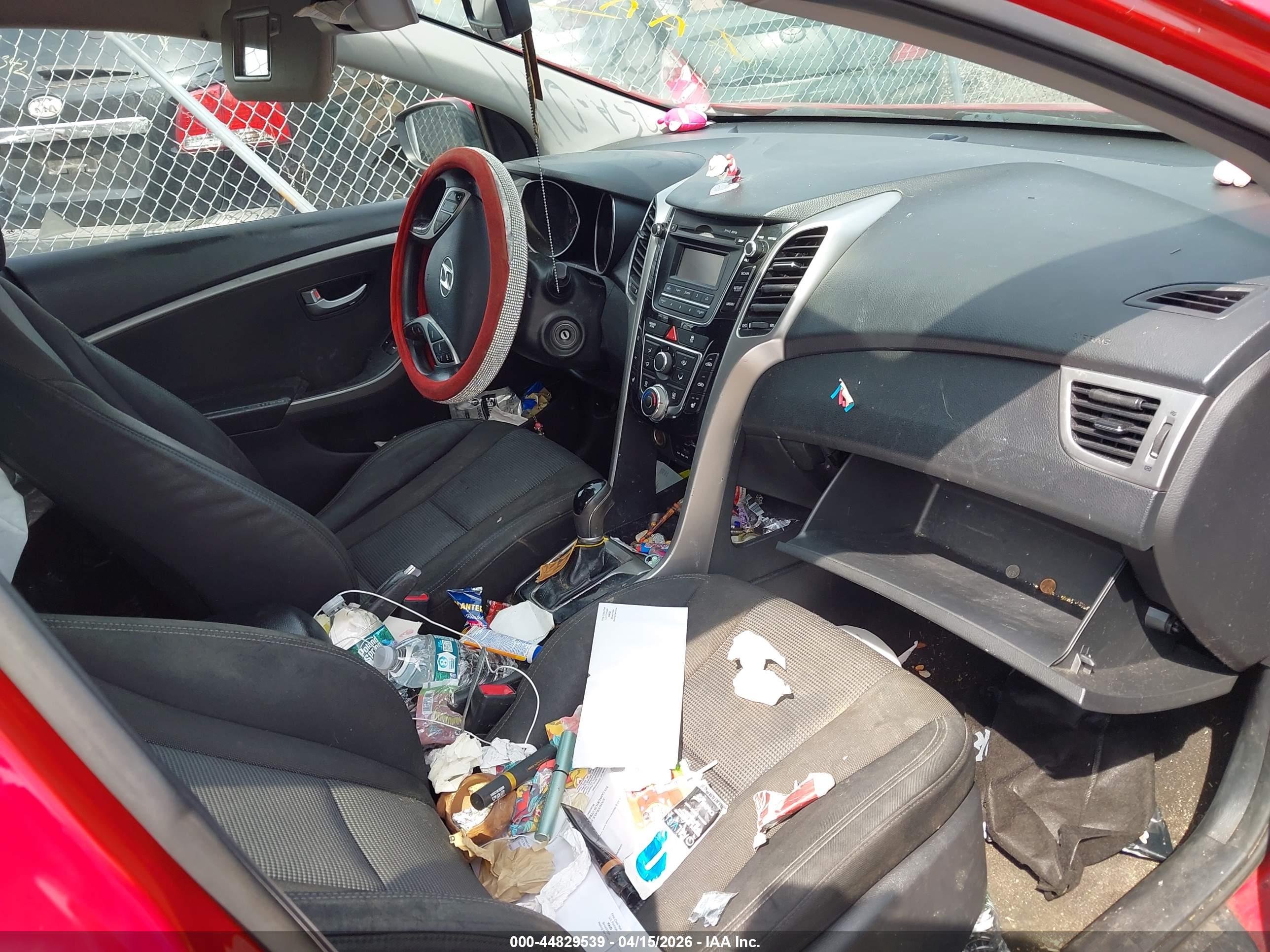 HYUNDAI ELANTRA image 5