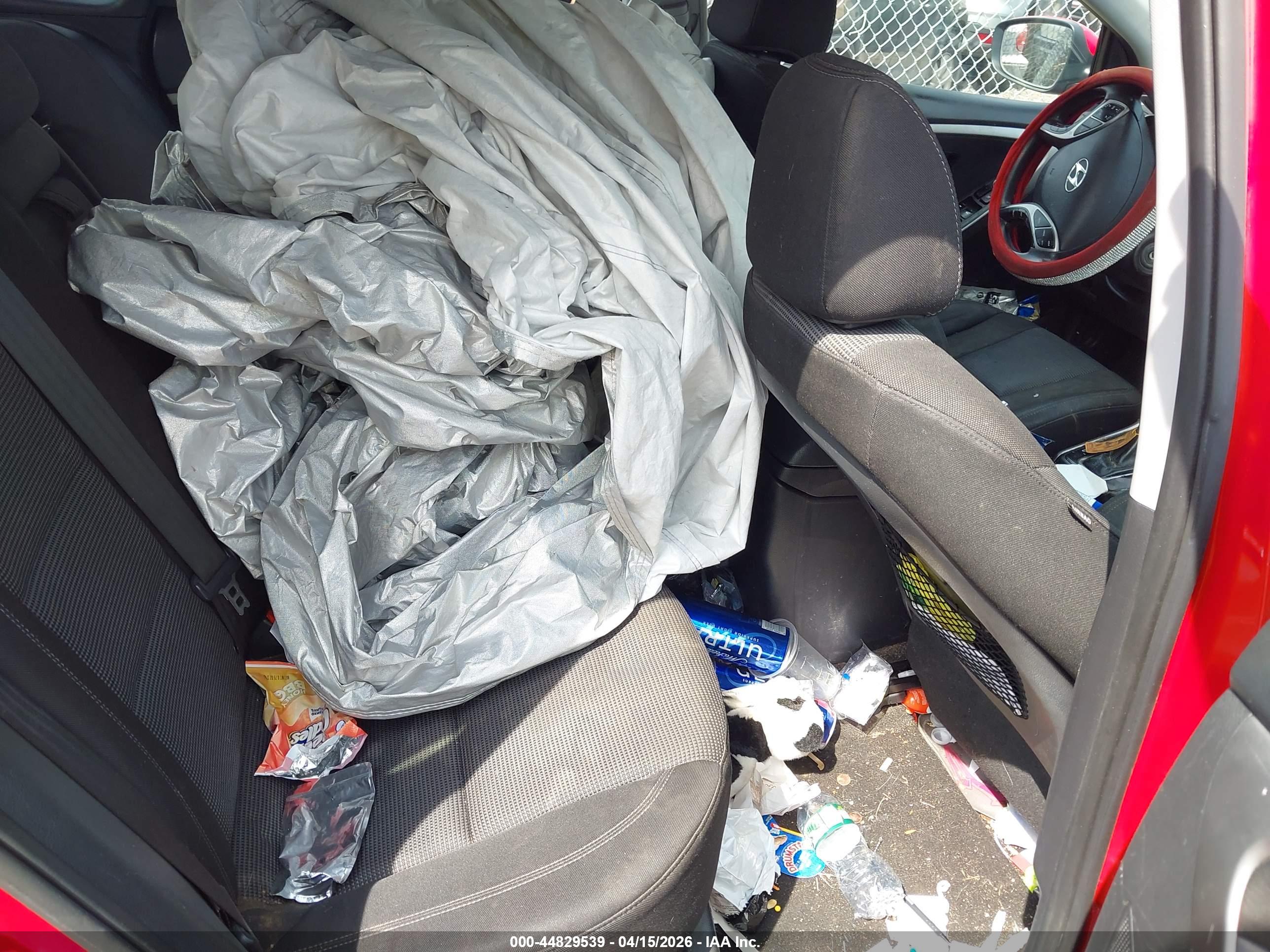HYUNDAI ELANTRA image 8
