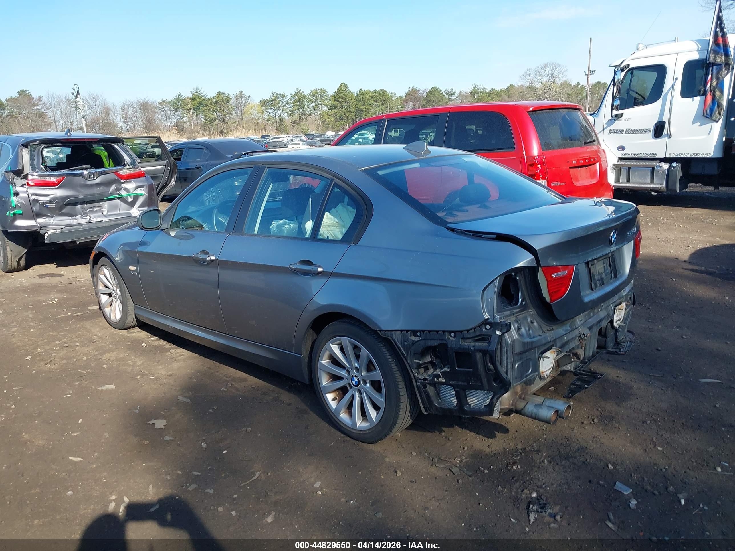 BMW 328I image 3