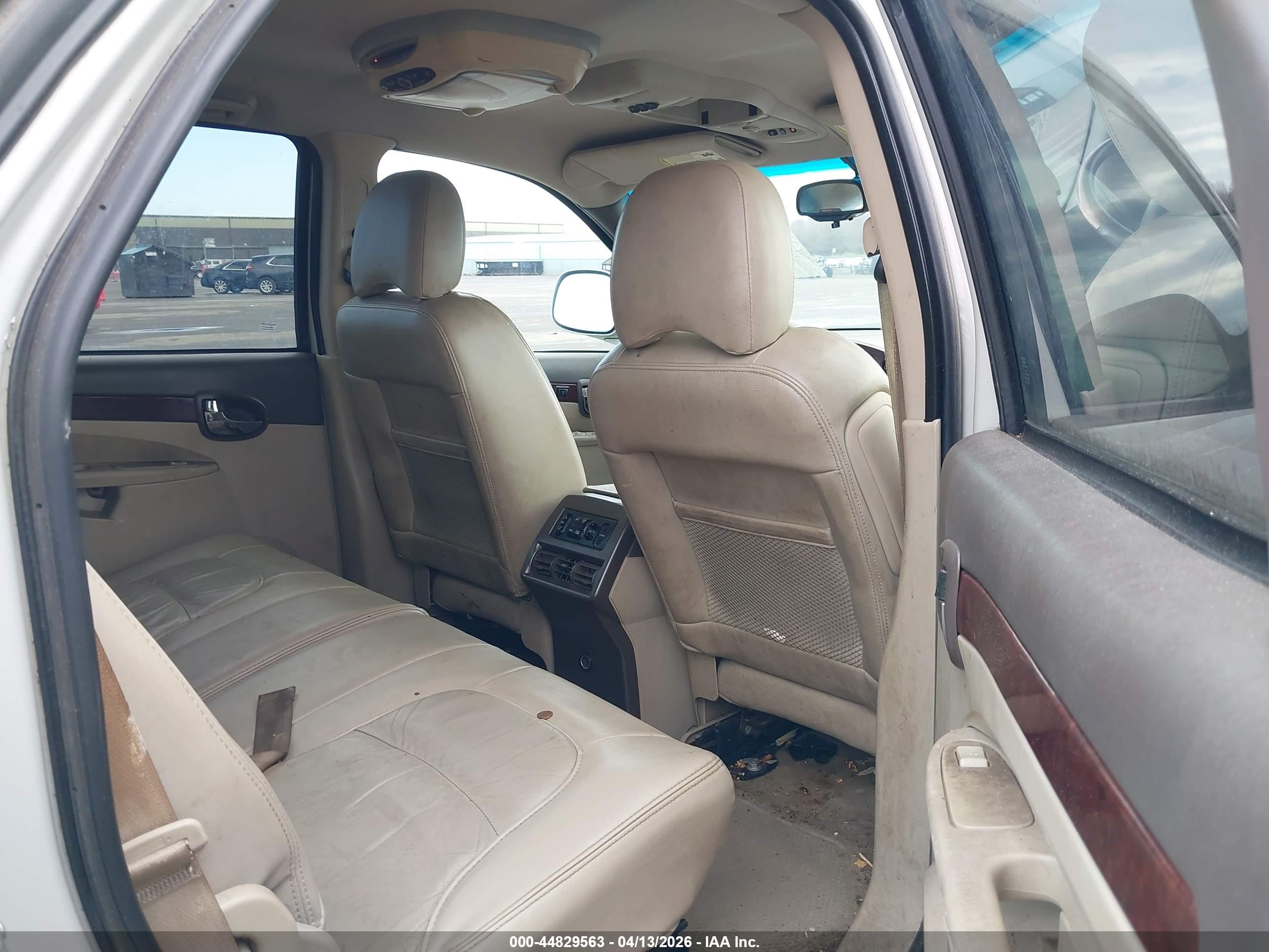 BUICK RENDEZVOUS image 8
