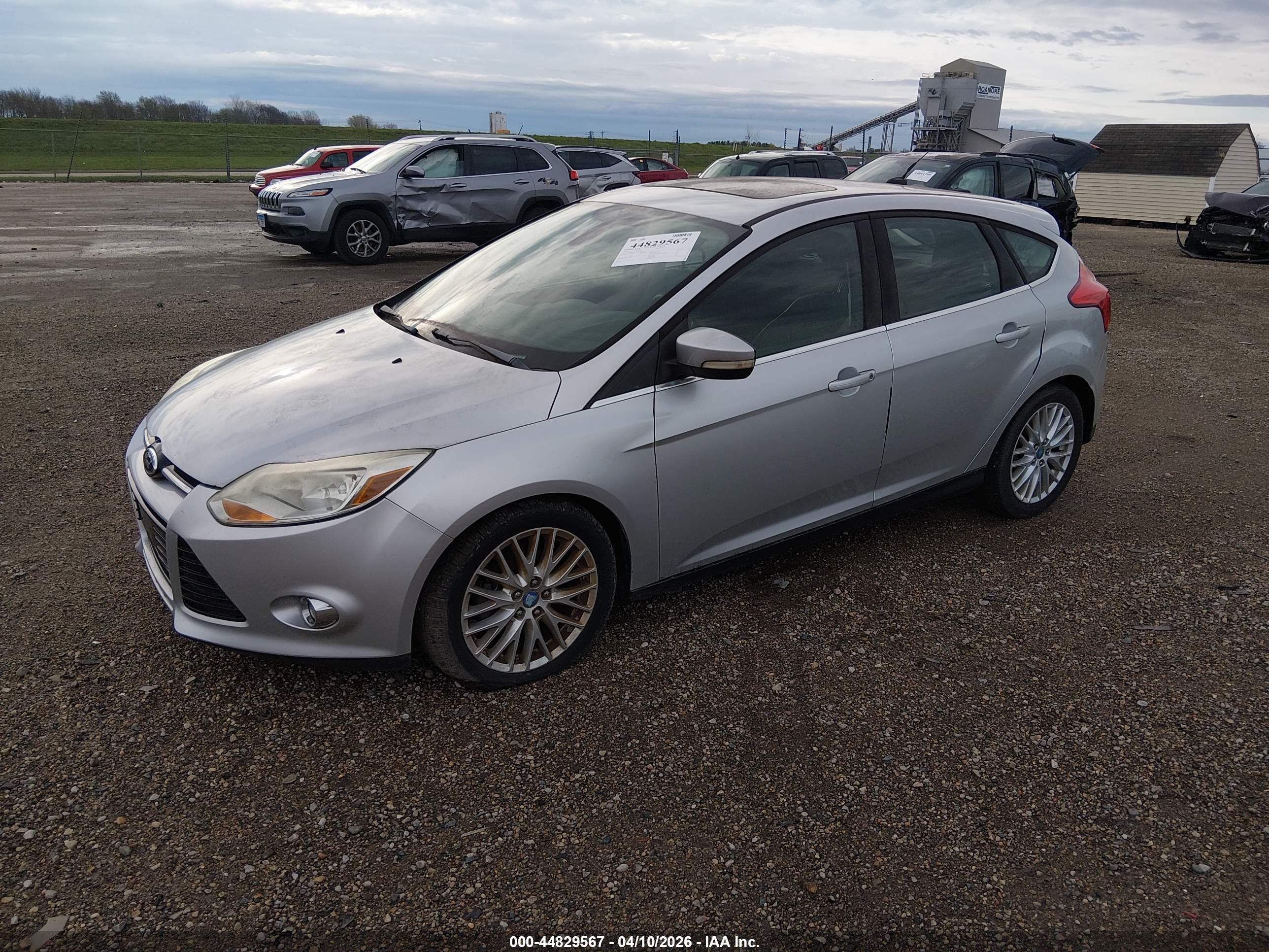 FORD FOCUS image 2