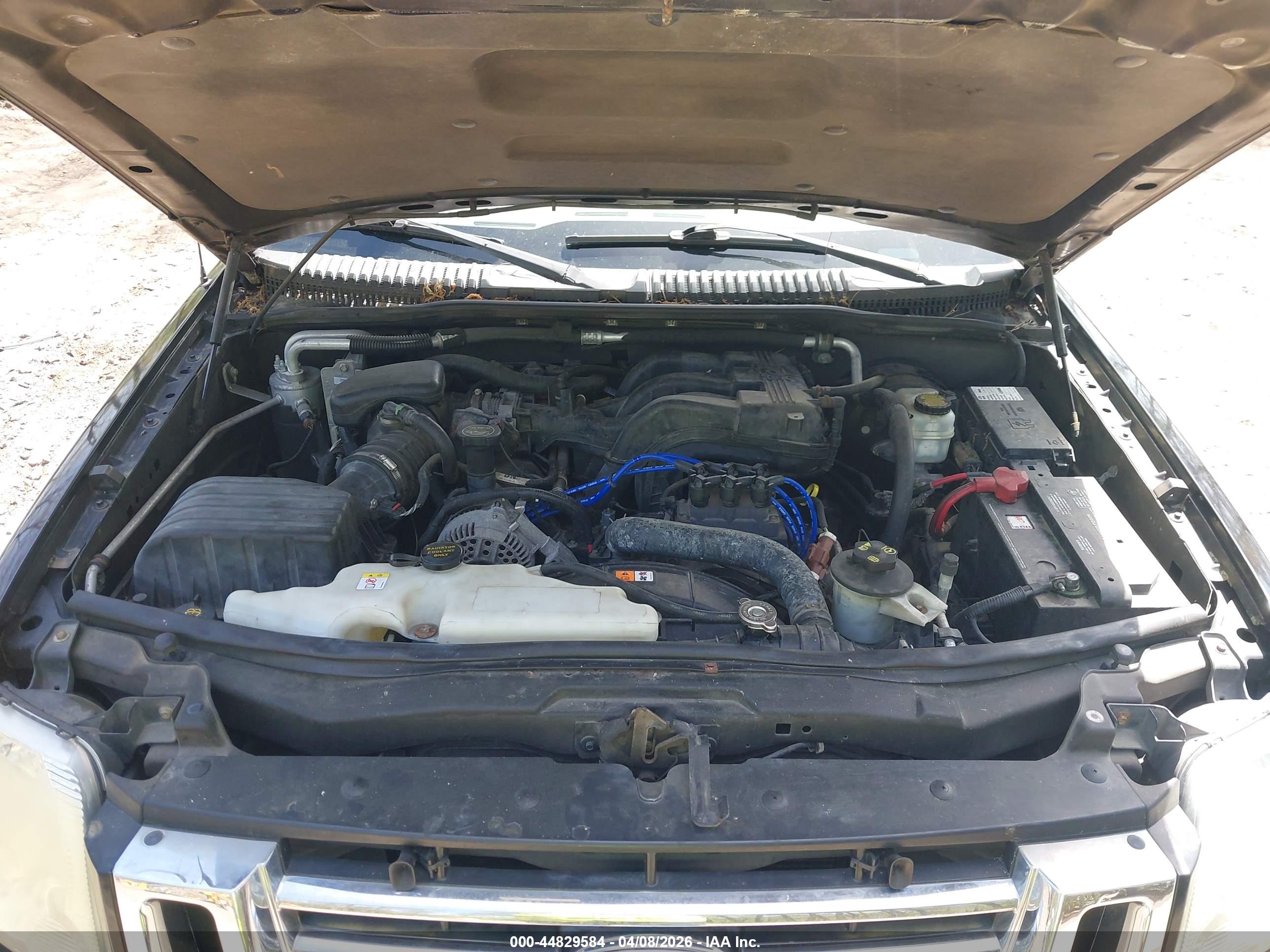 FORD EXPLORER image 10