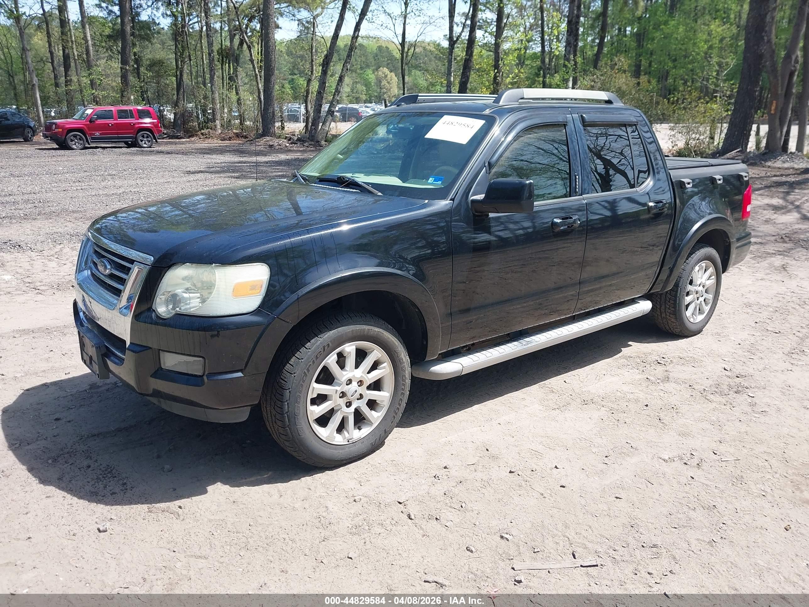 FORD EXPLORER image 2