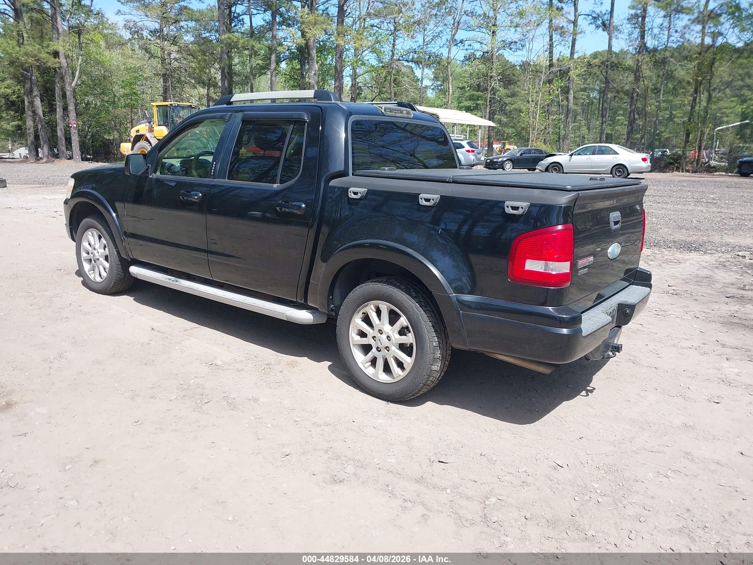 FORD EXPLORER image 3