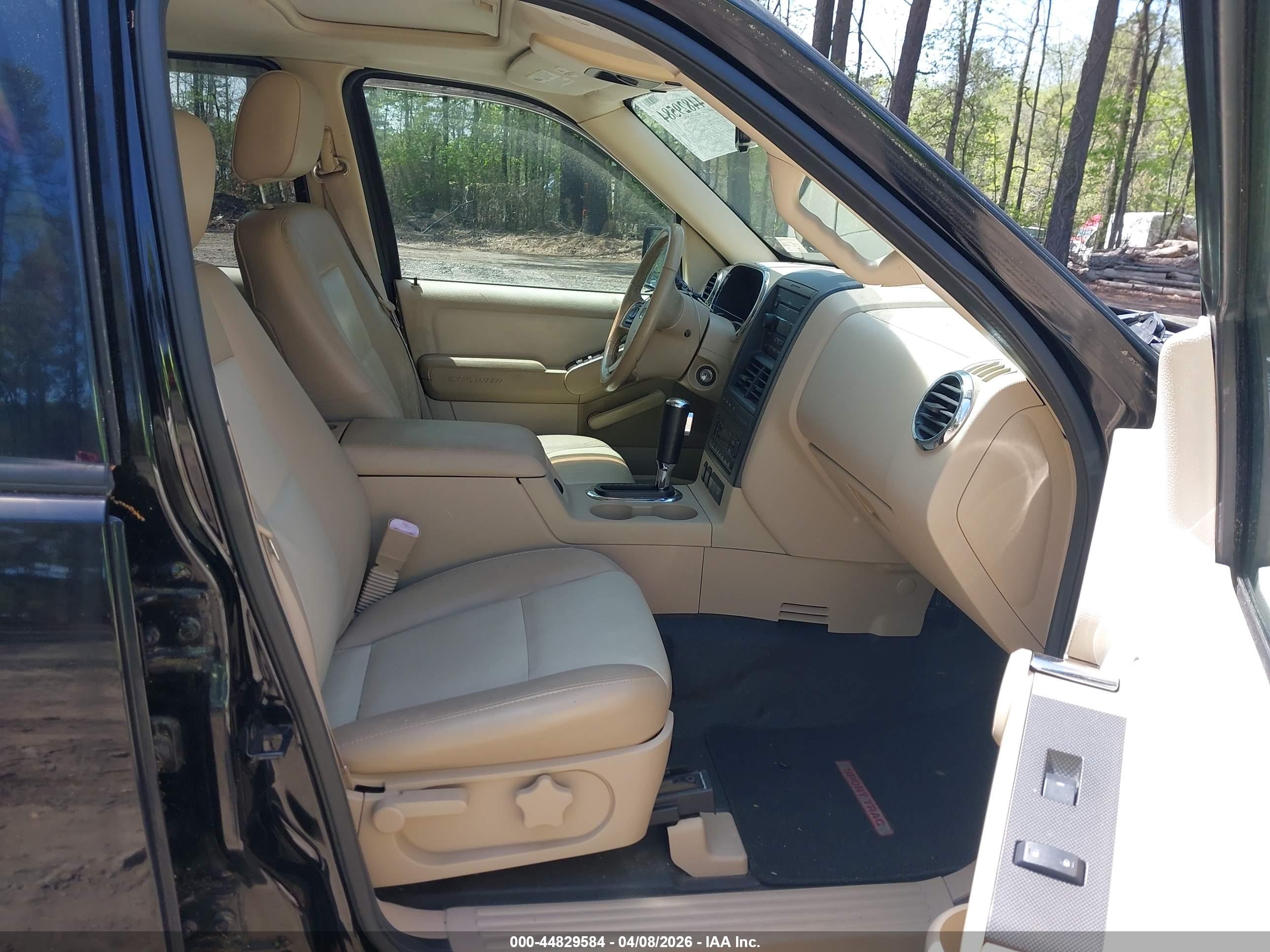 FORD EXPLORER image 5
