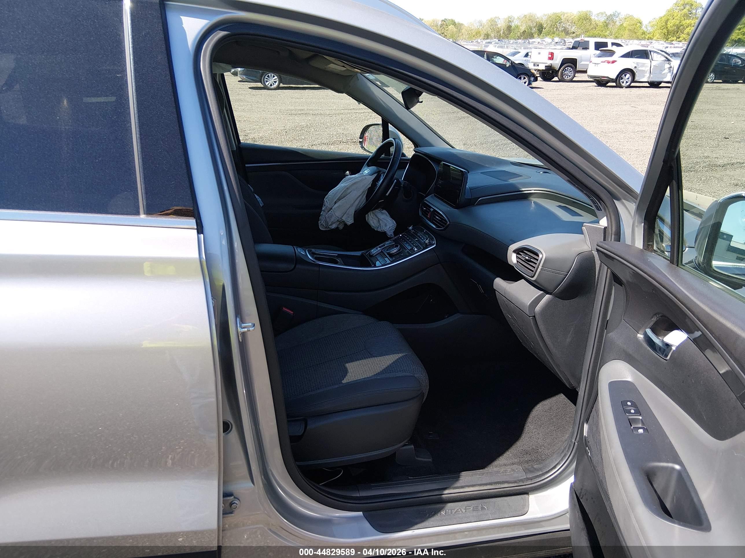 HYUNDAI SANTA image 5