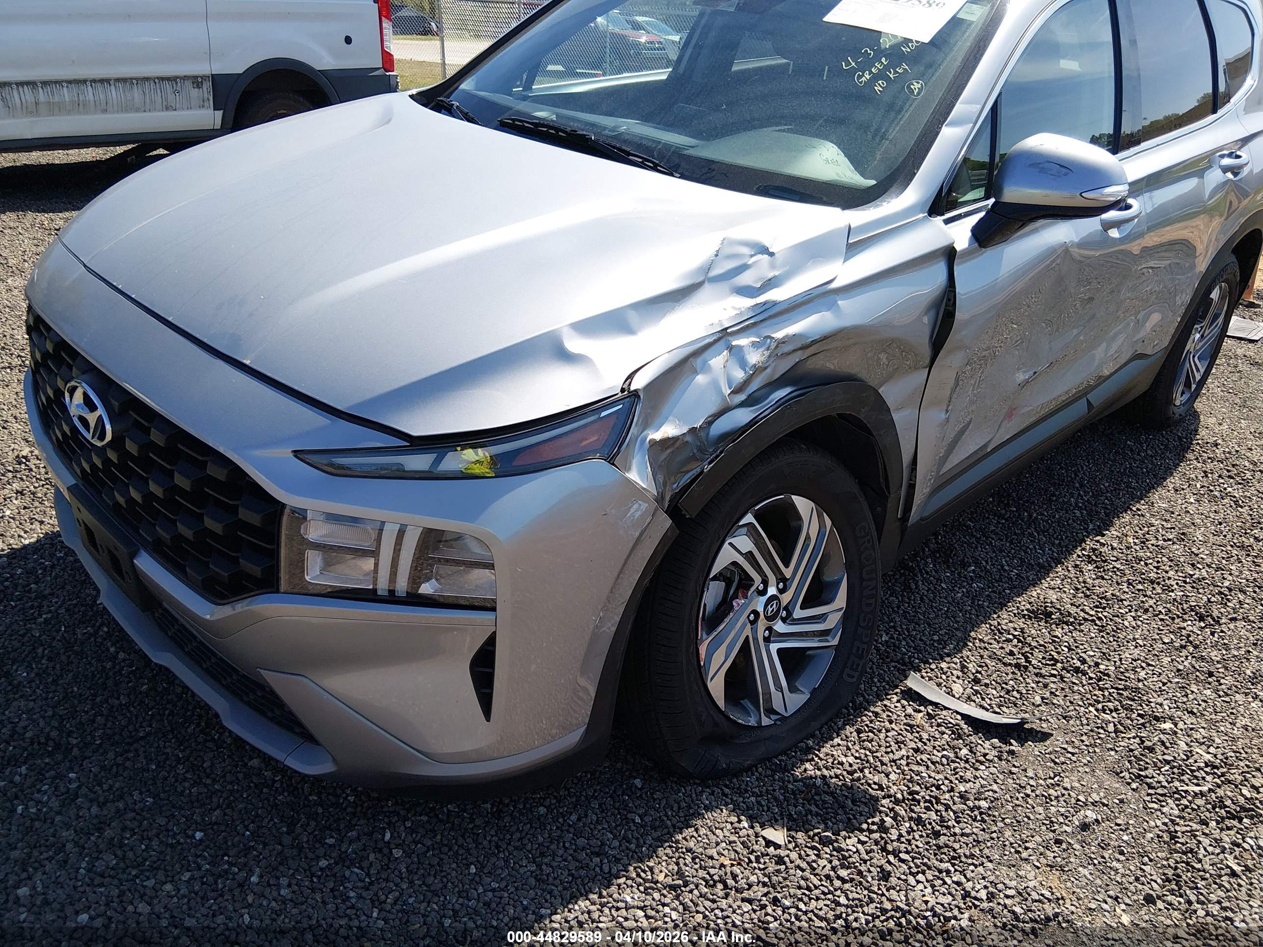 HYUNDAI SANTA image 6