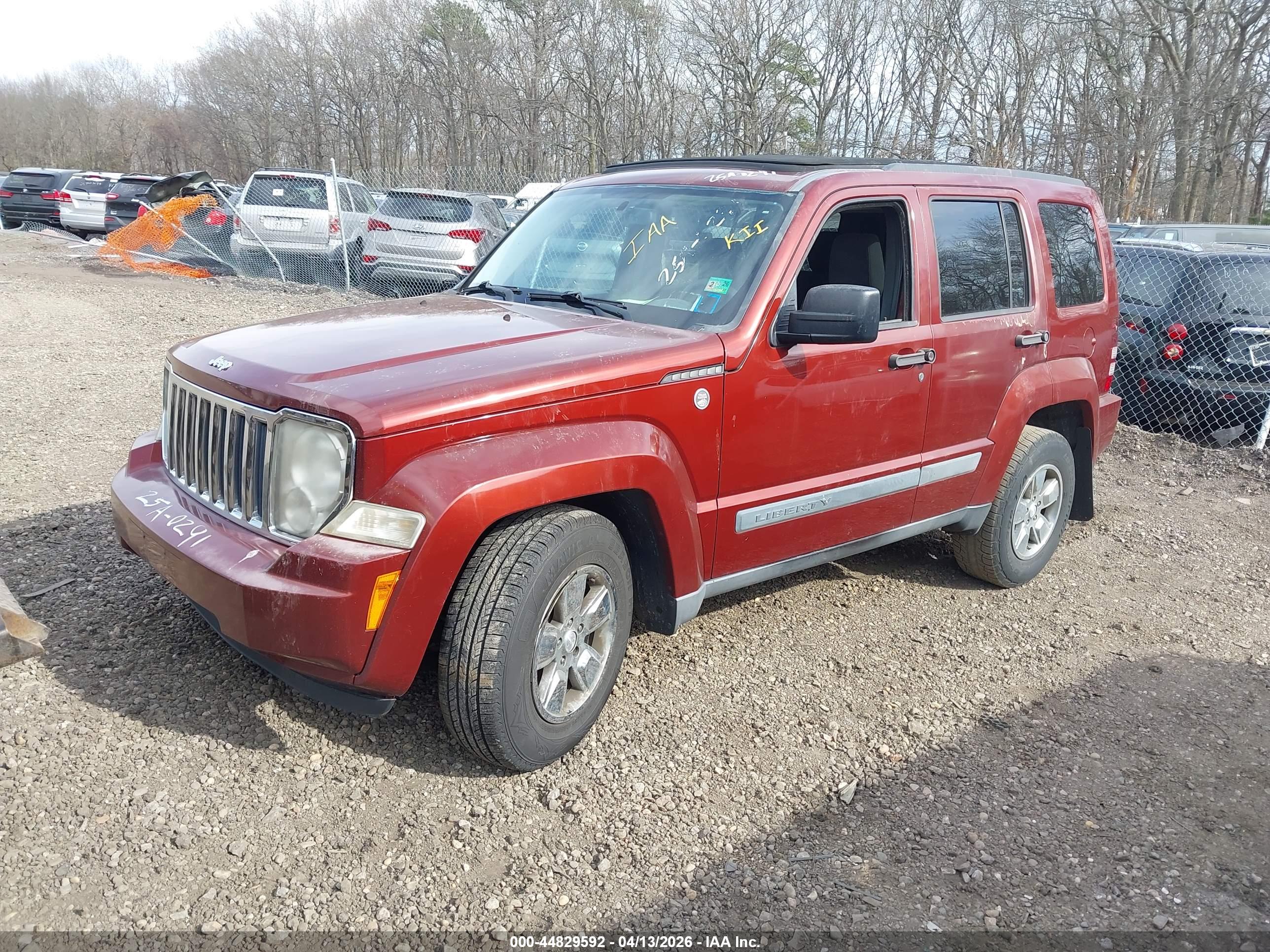 JEEP LIBERTY image 2