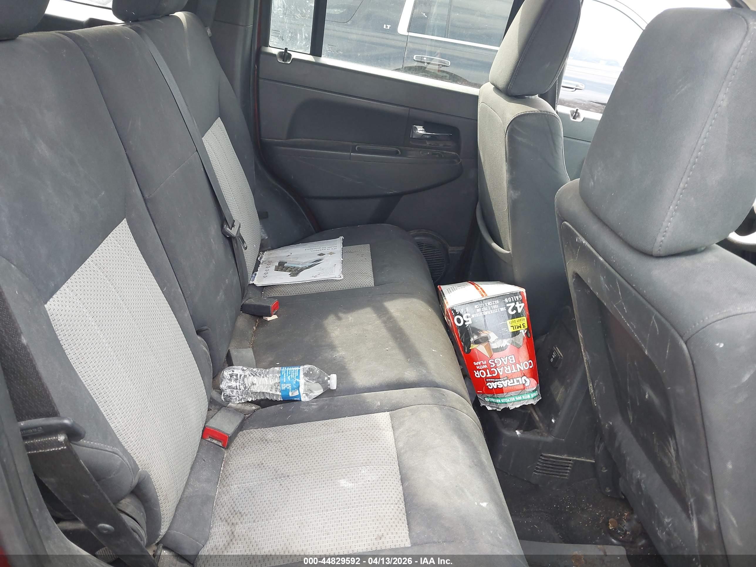 JEEP LIBERTY image 8