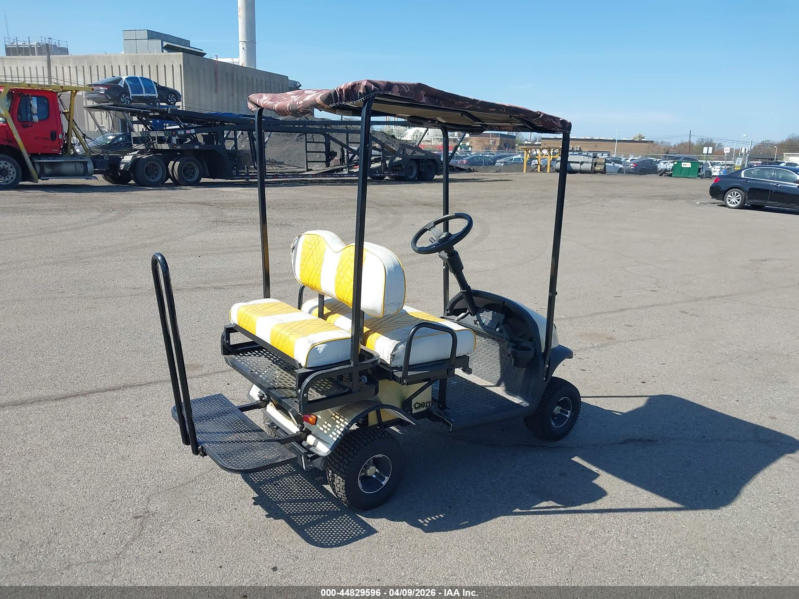 GOLF CART image 4