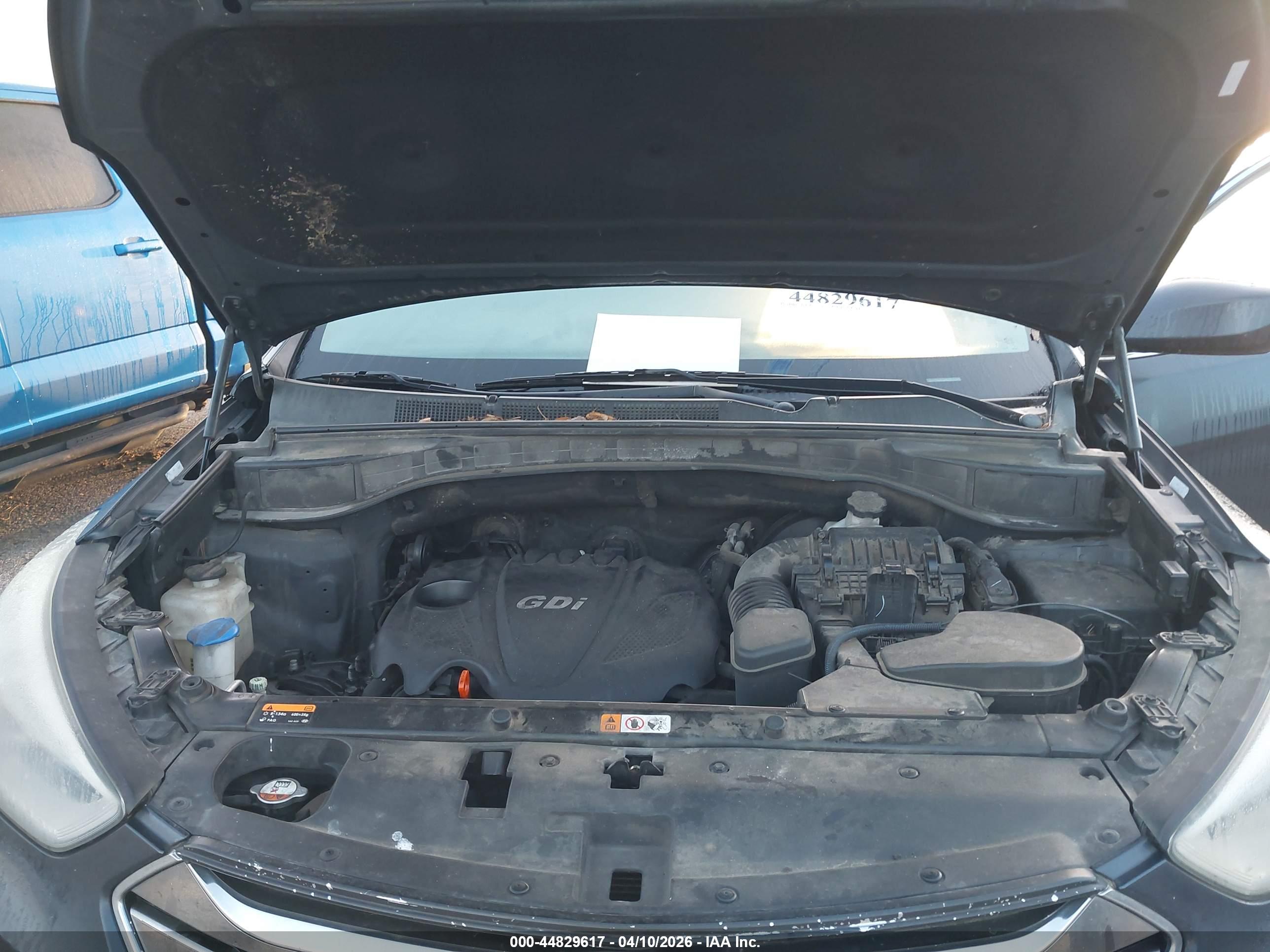 HYUNDAI SANTA image 10