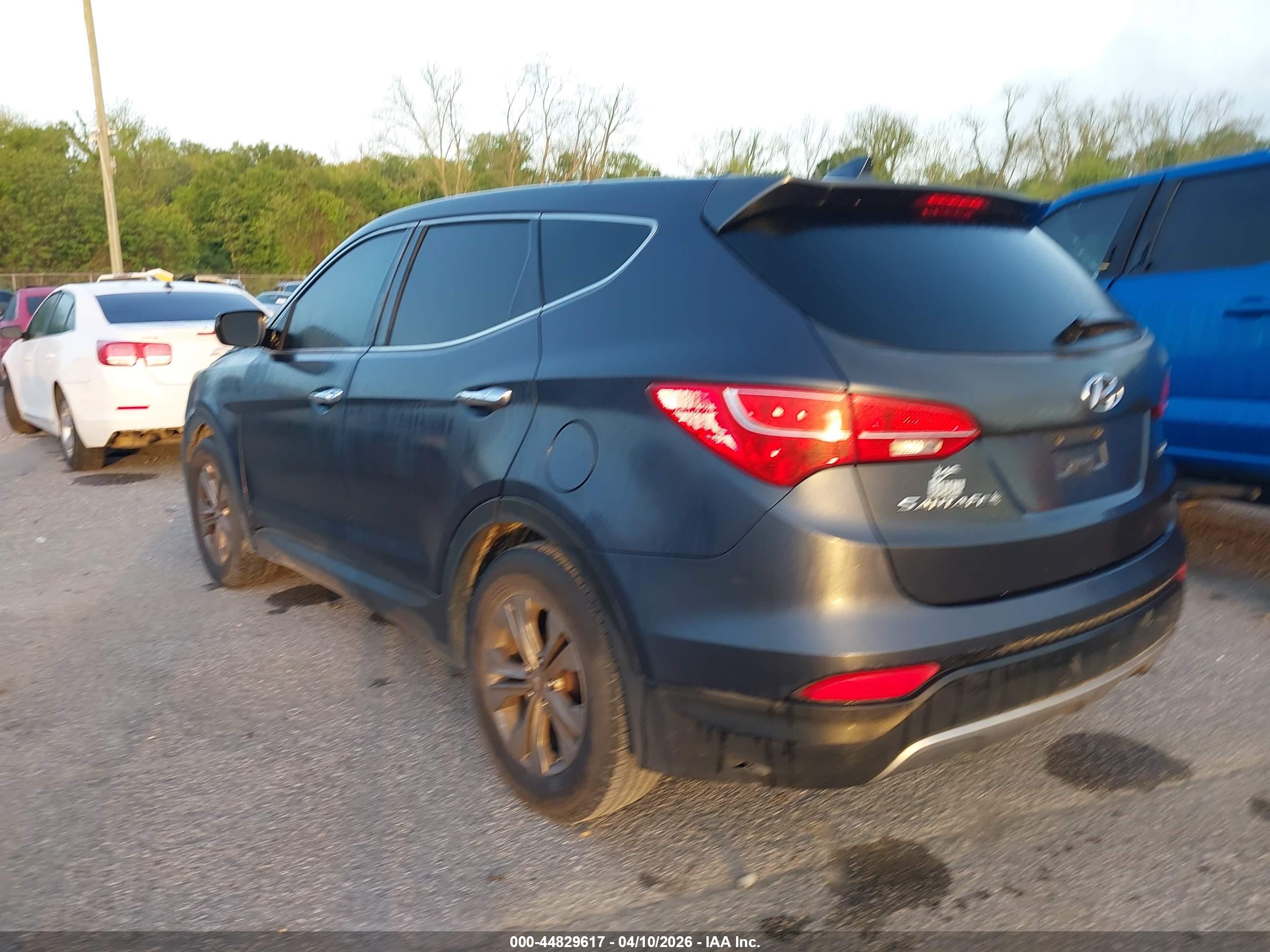 HYUNDAI SANTA image 3