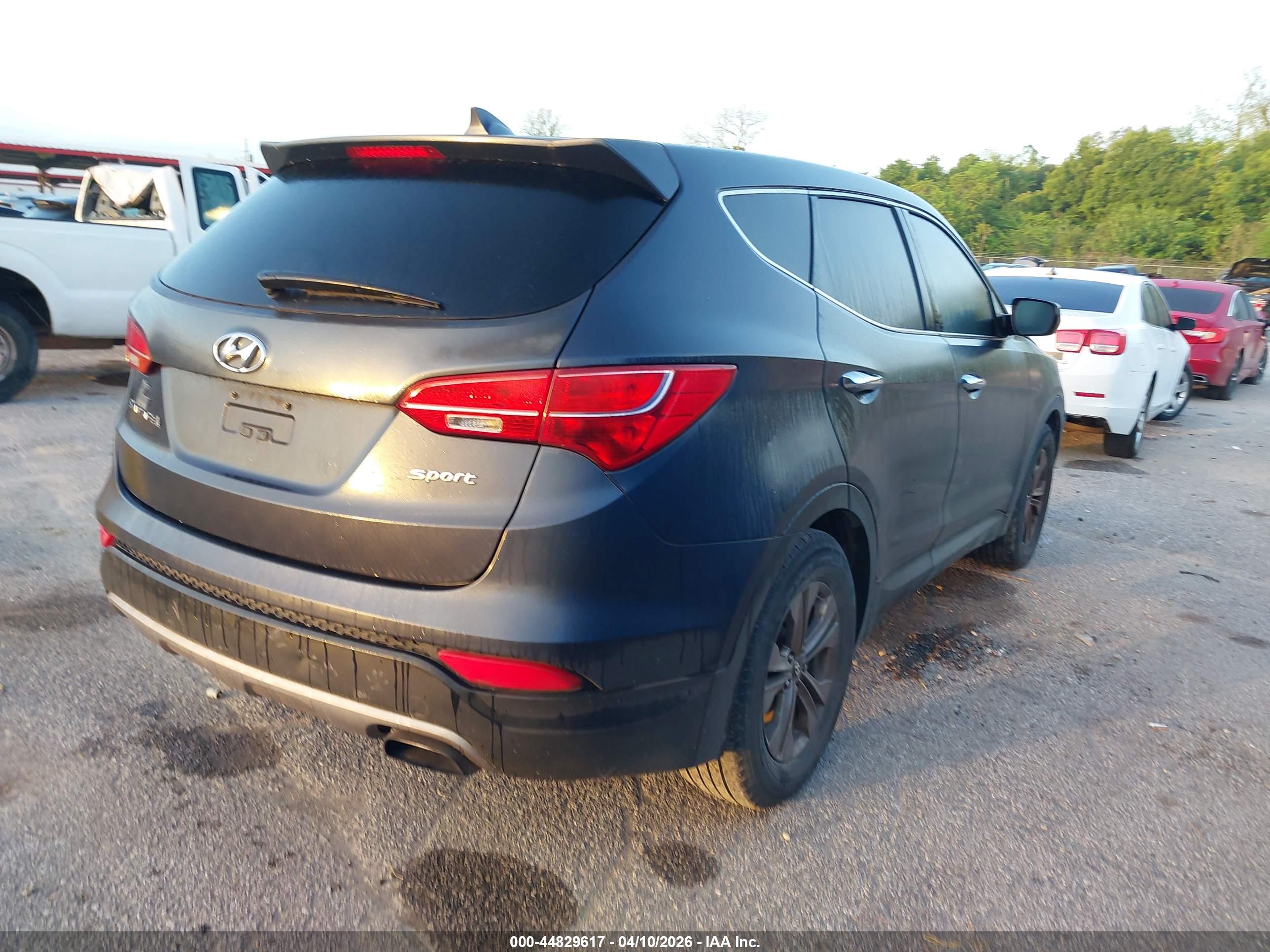 HYUNDAI SANTA image 4