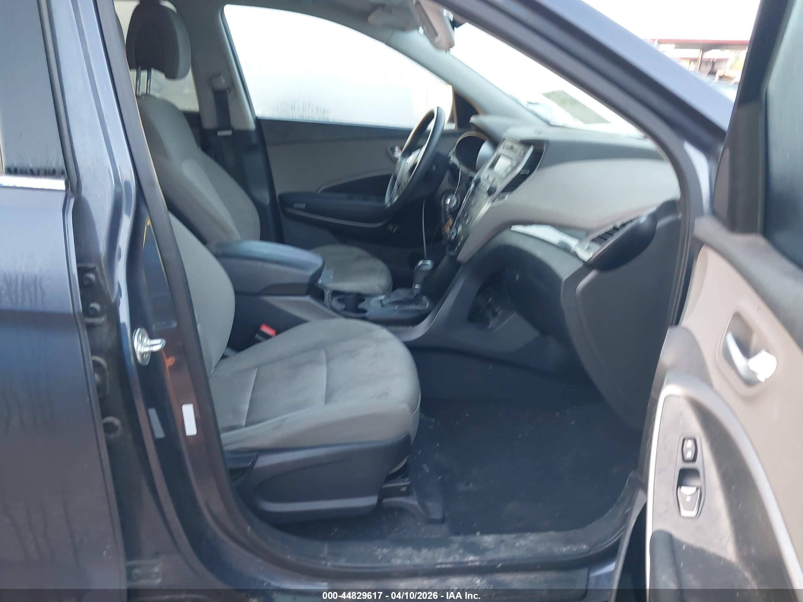 HYUNDAI SANTA image 5